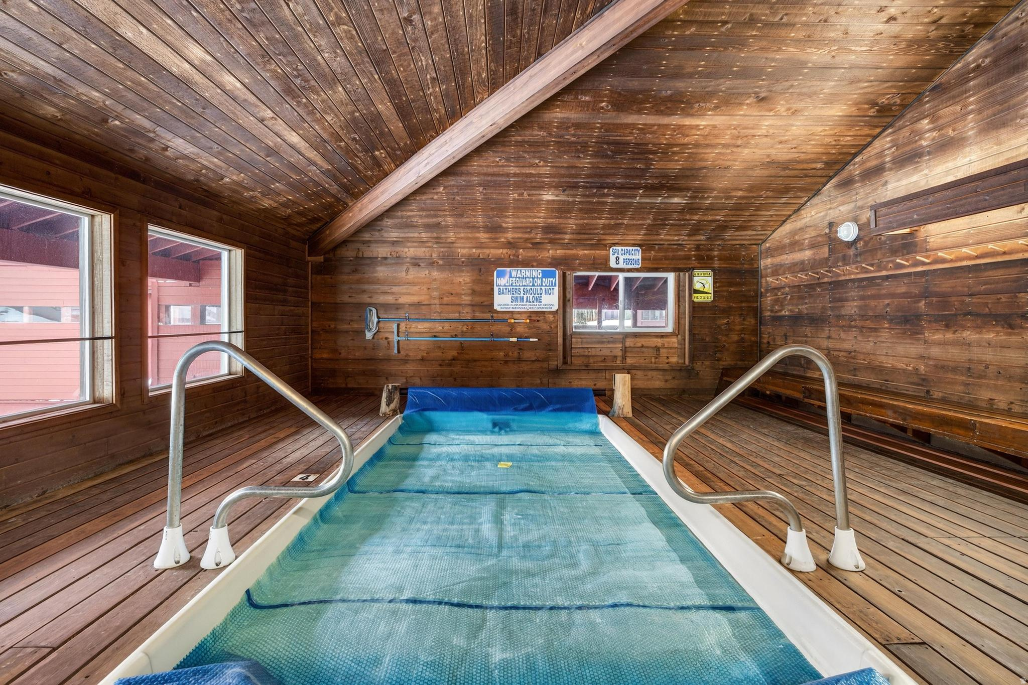 GIANT STEPS CONDO - Residential