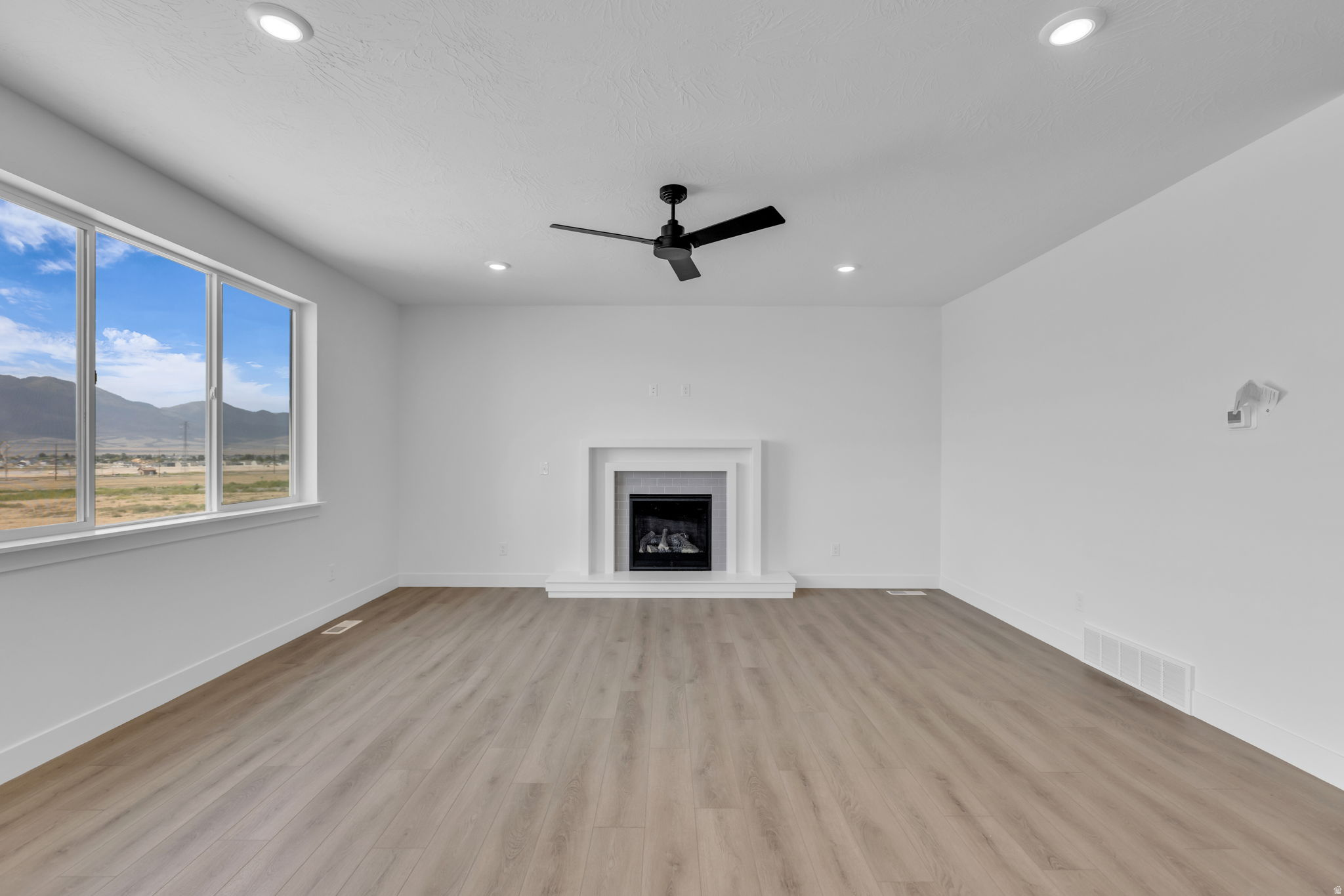 RIDGE - Residential