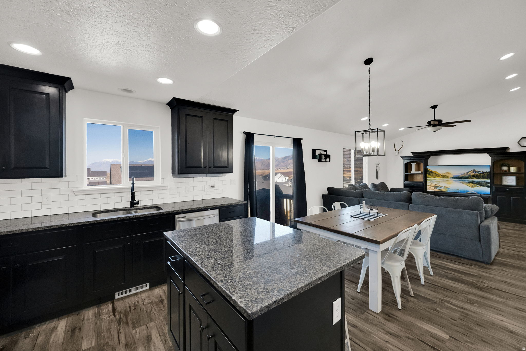 RIDGE - Residential