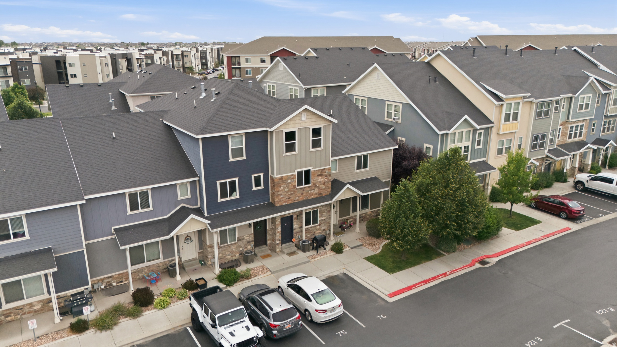 EDGEWATER - Residential