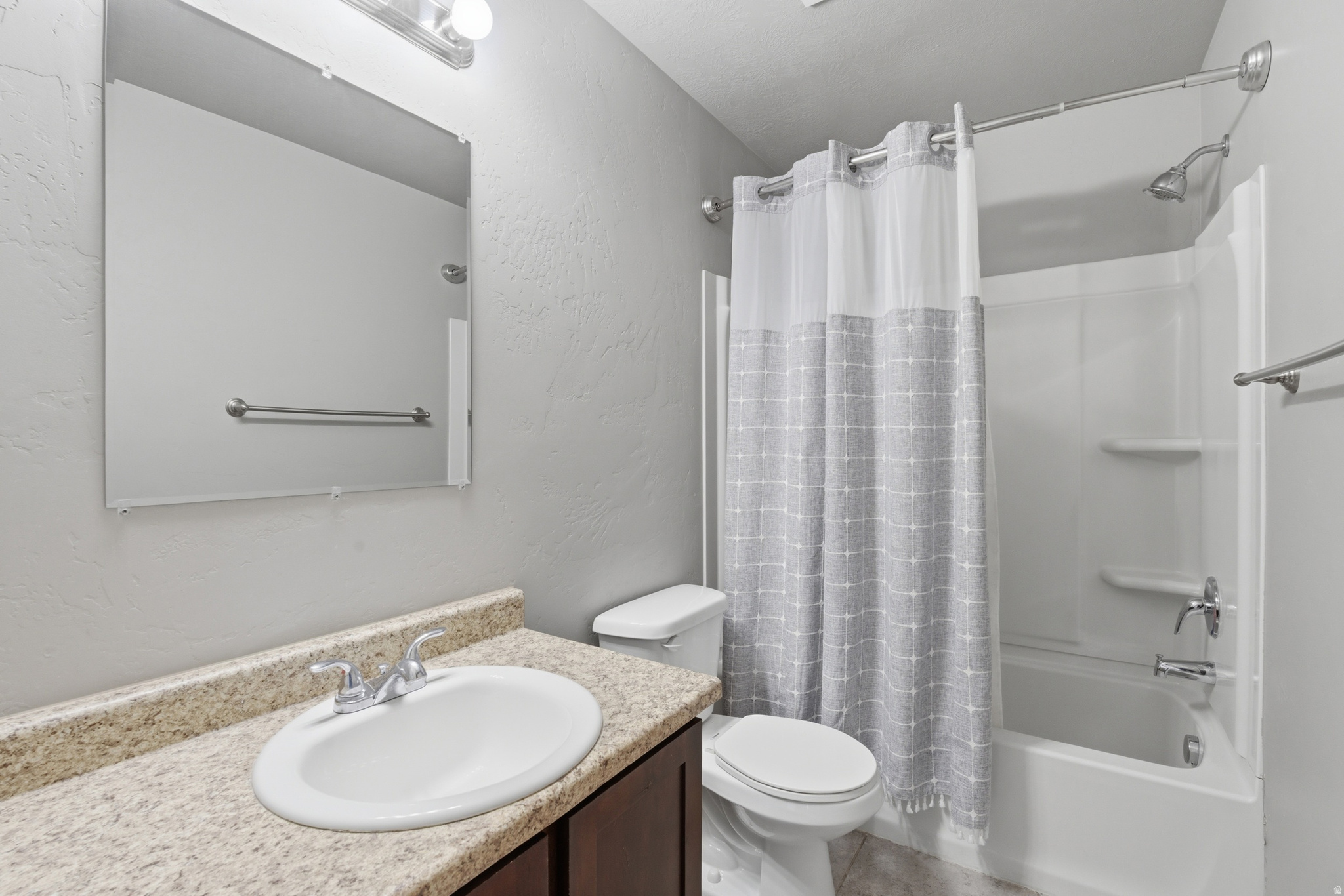 EDGEWATER - Residential