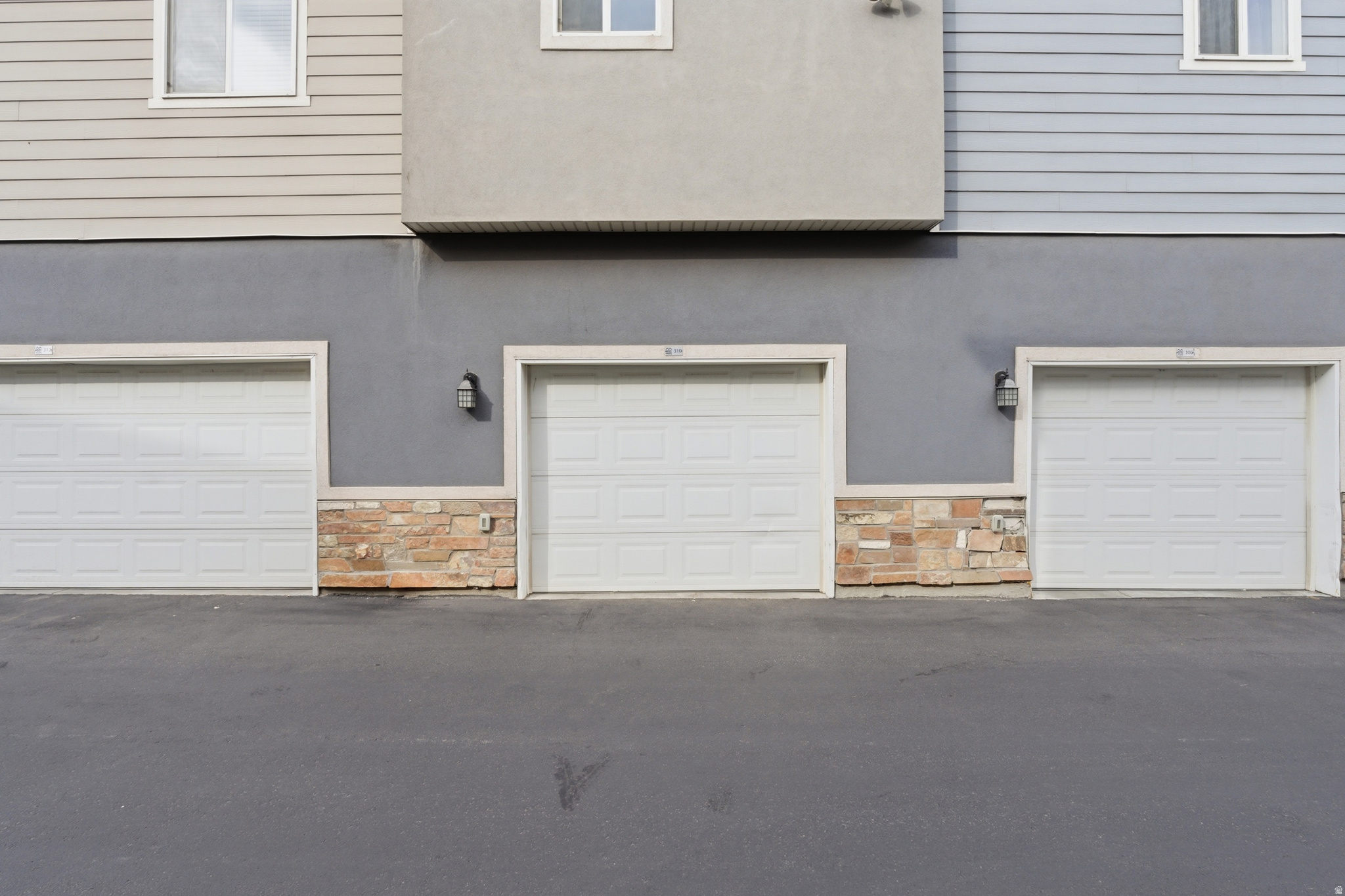 EDGEWATER - Residential