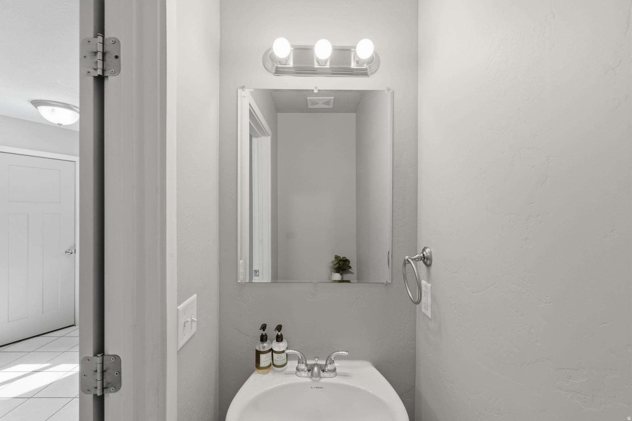 EDGEWATER - Residential
