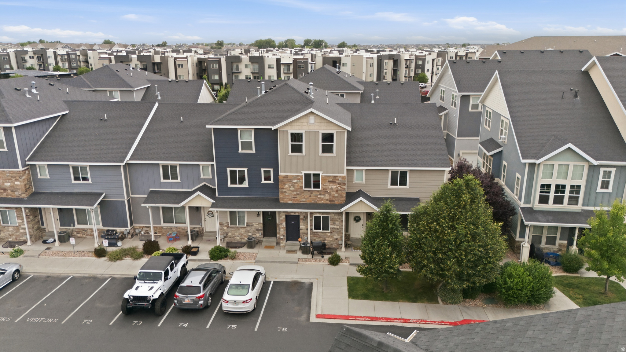 EDGEWATER - Residential