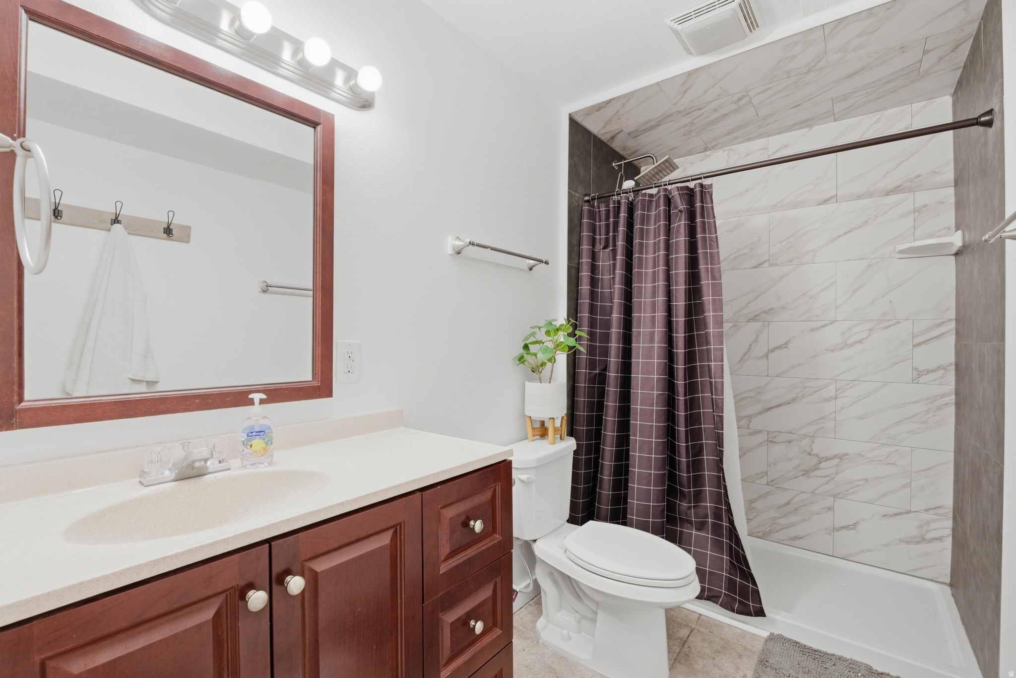 EDGEWATER - Residential