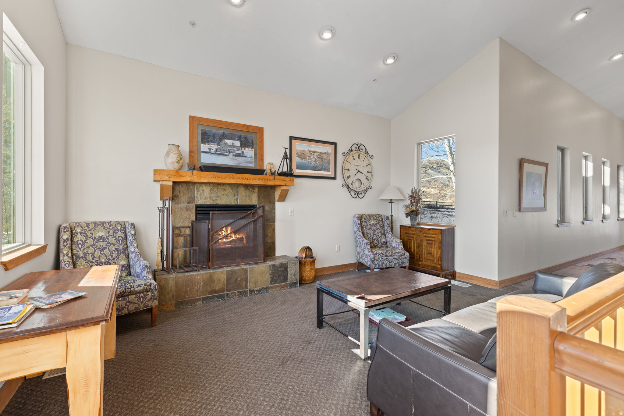 CRESTVIEW CONDOMINIUM - Residential