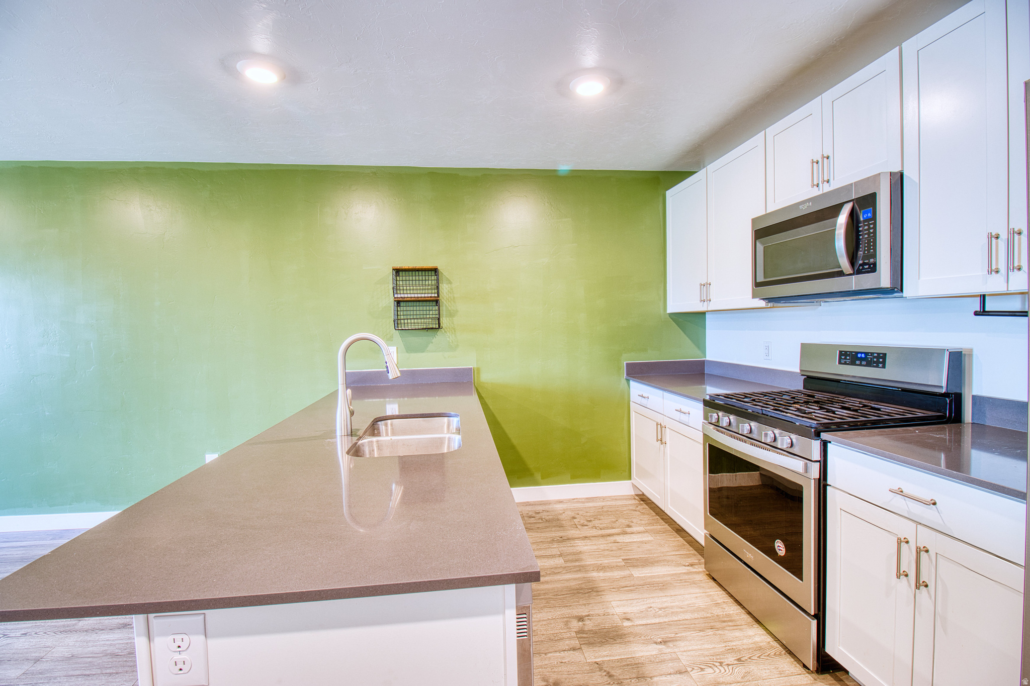 THE PARK TOWNHOMES - Residential