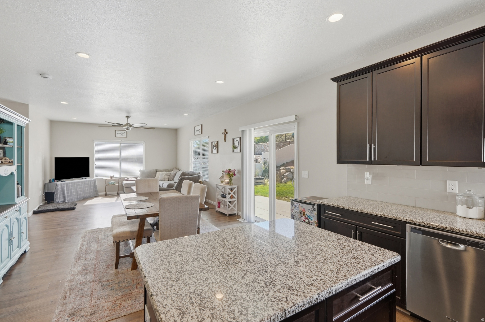 SUNSET HILLS - Residential