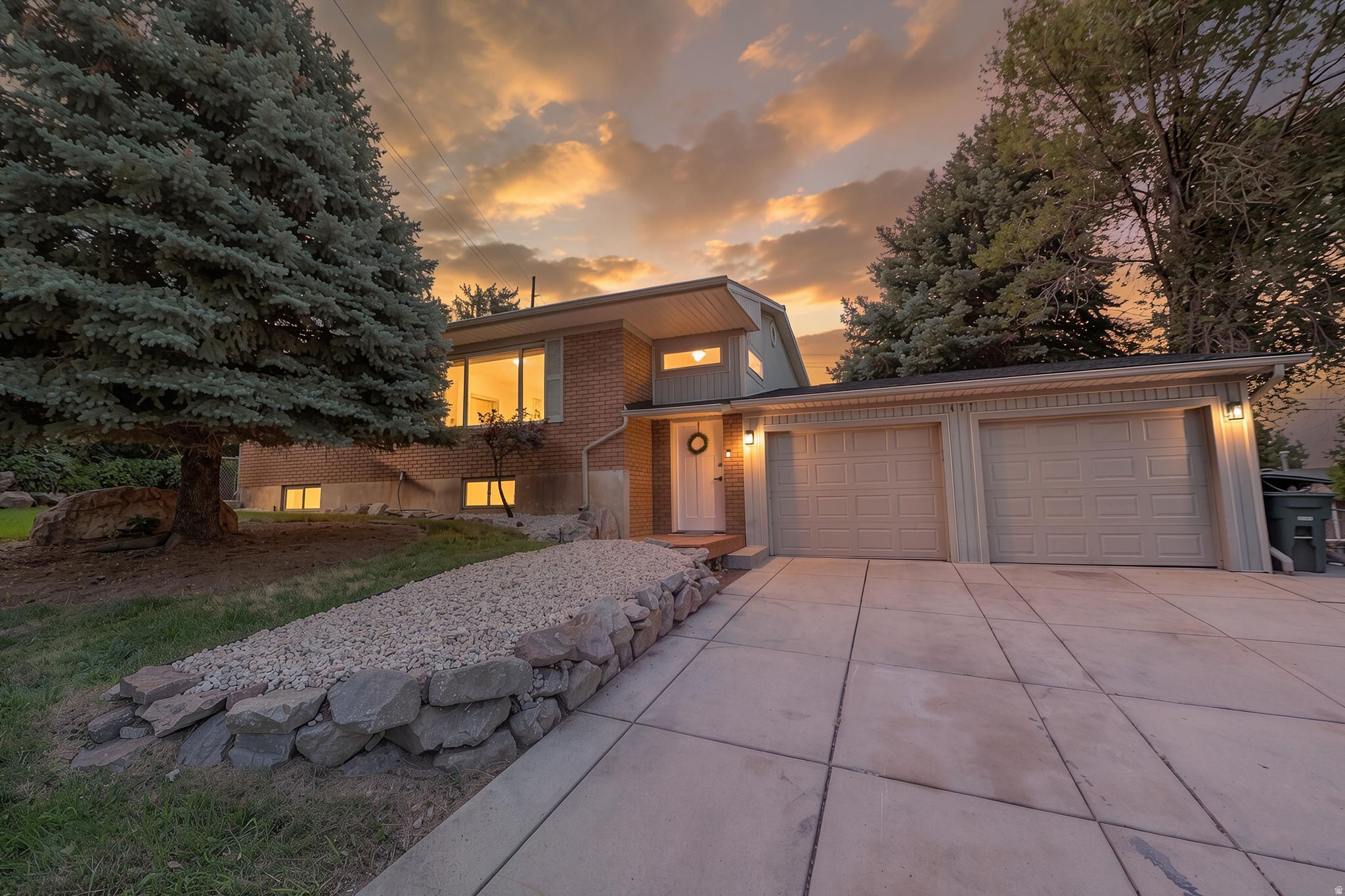 ALTA VISTA - Residential