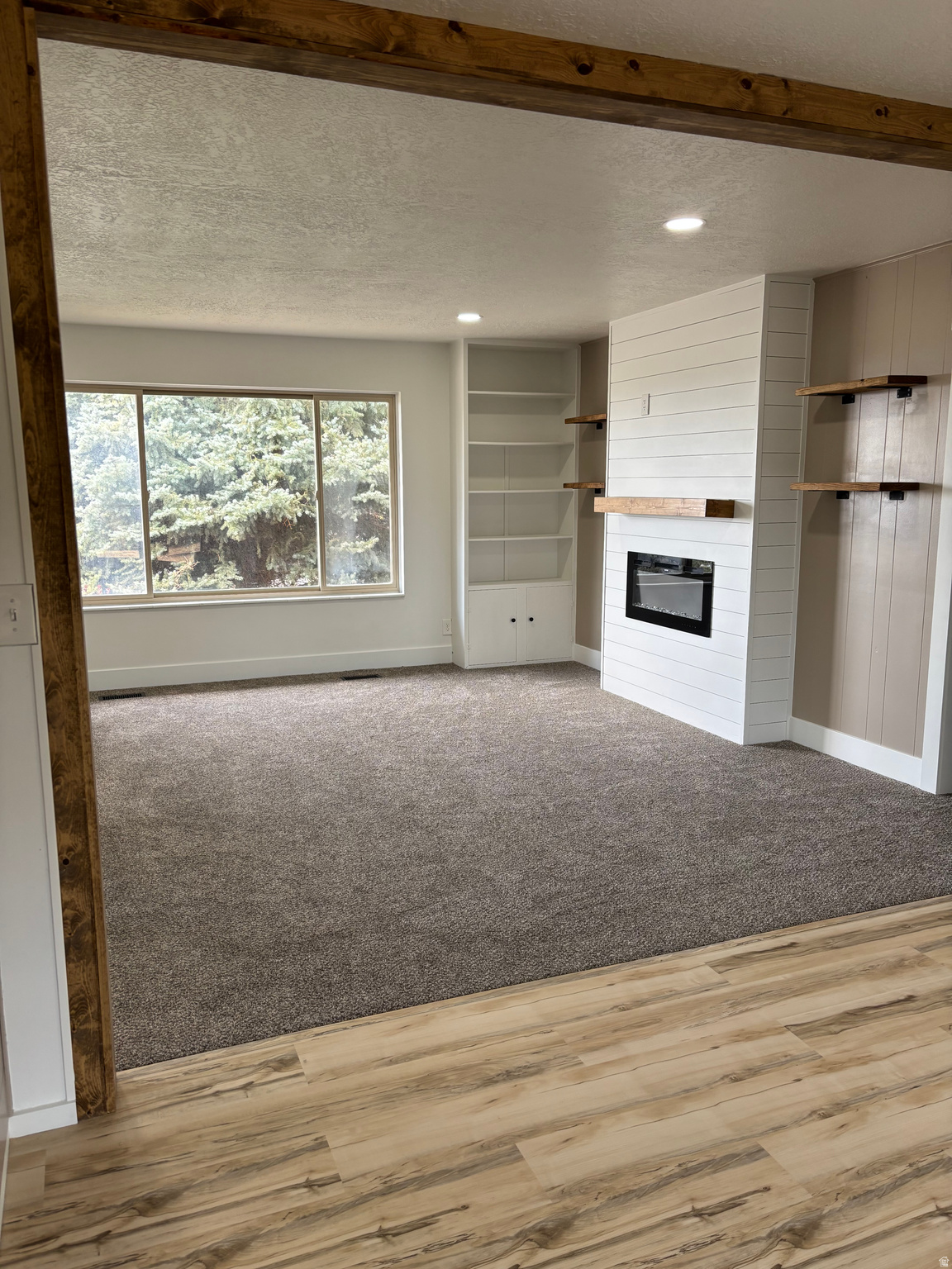 ALTA VISTA - Residential