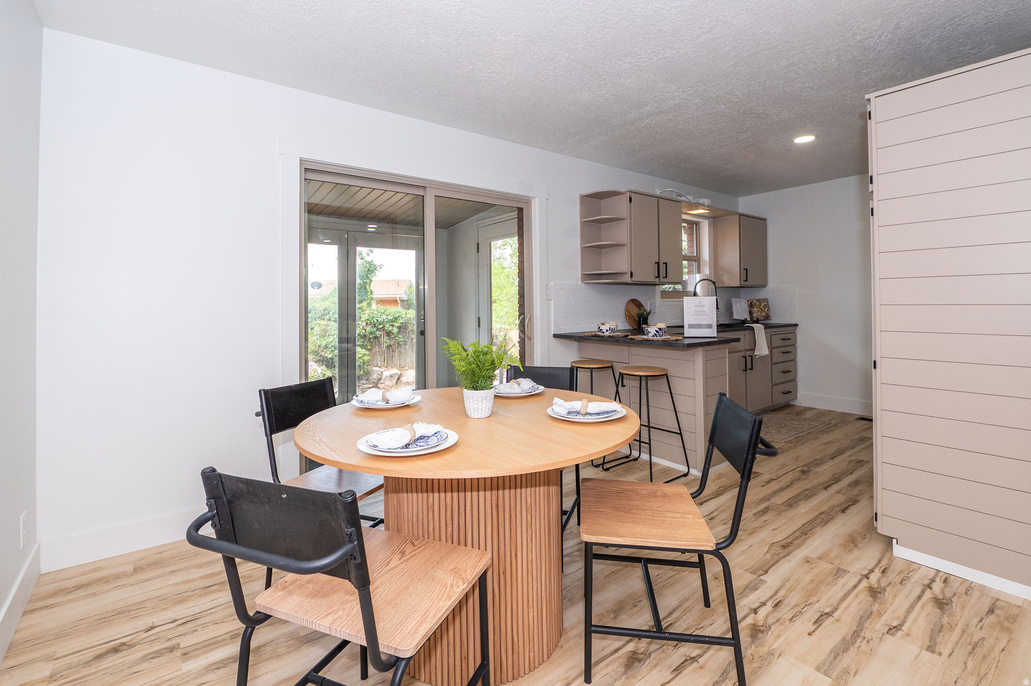 ALTA VISTA - Residential