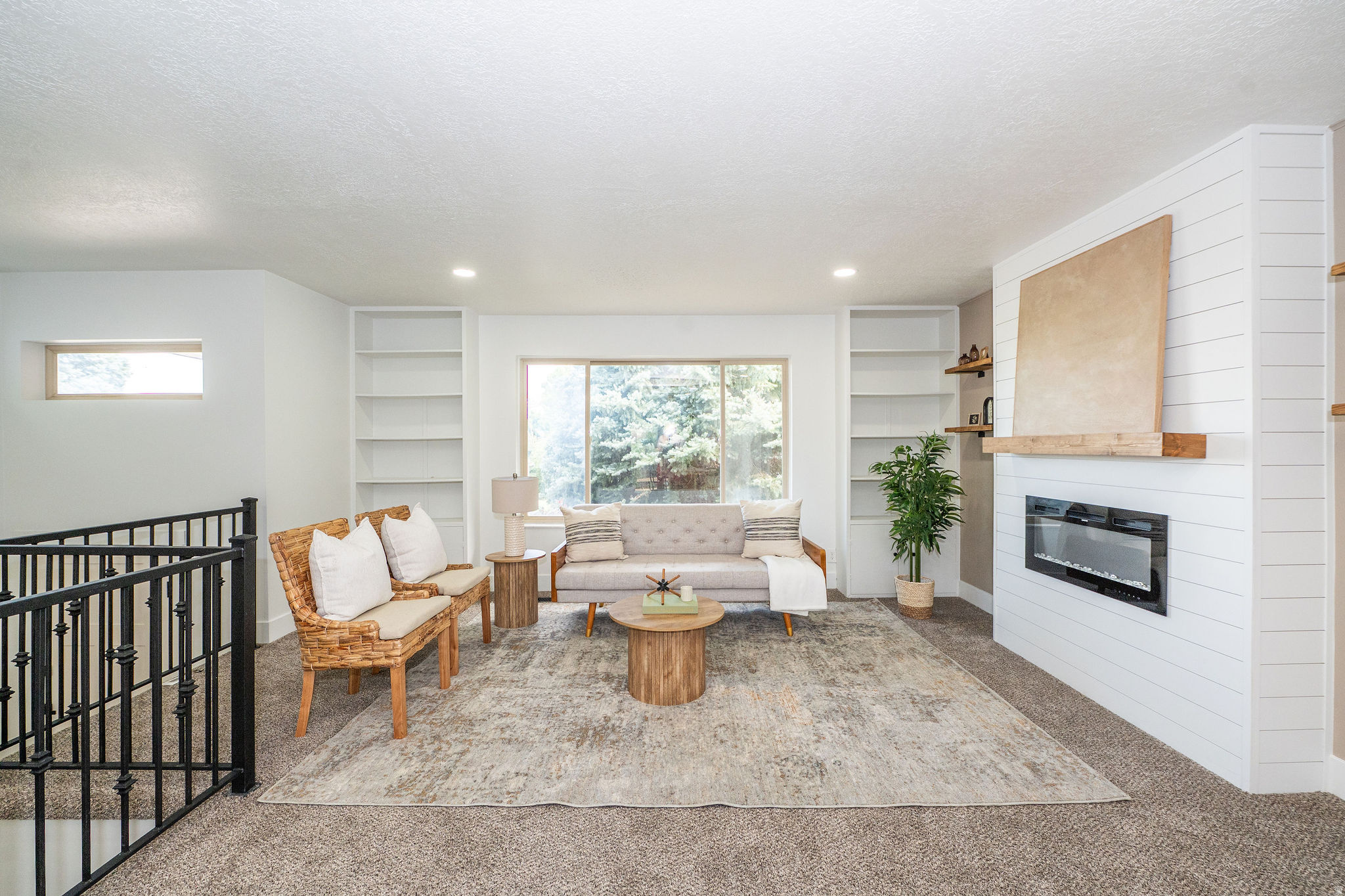 ALTA VISTA - Residential