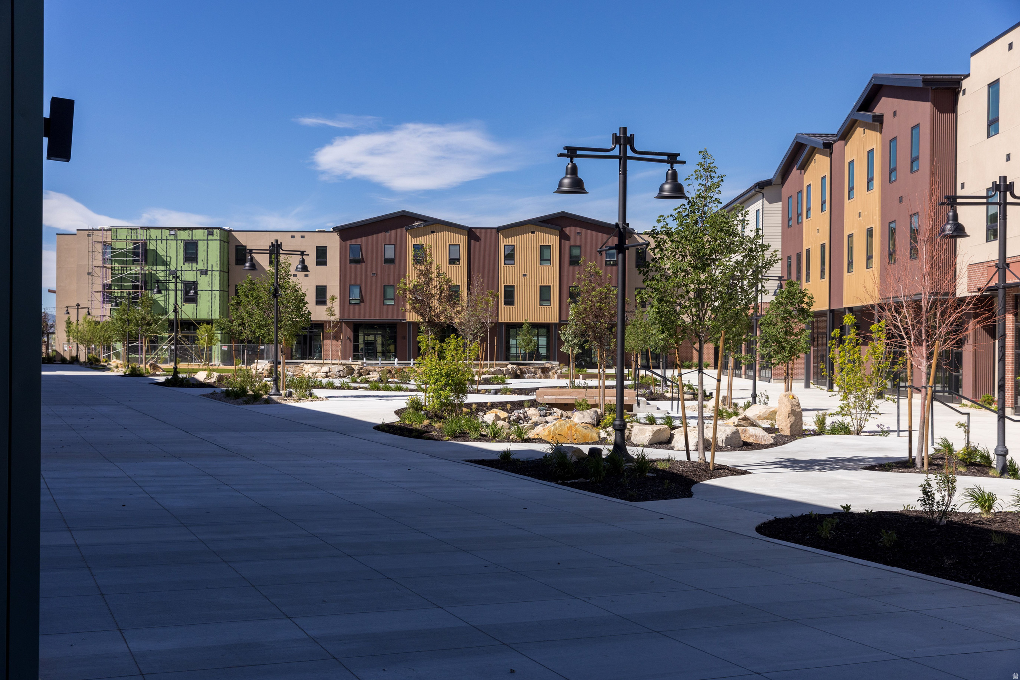 STUDIO CROSSING TOWNHOMES - Residential