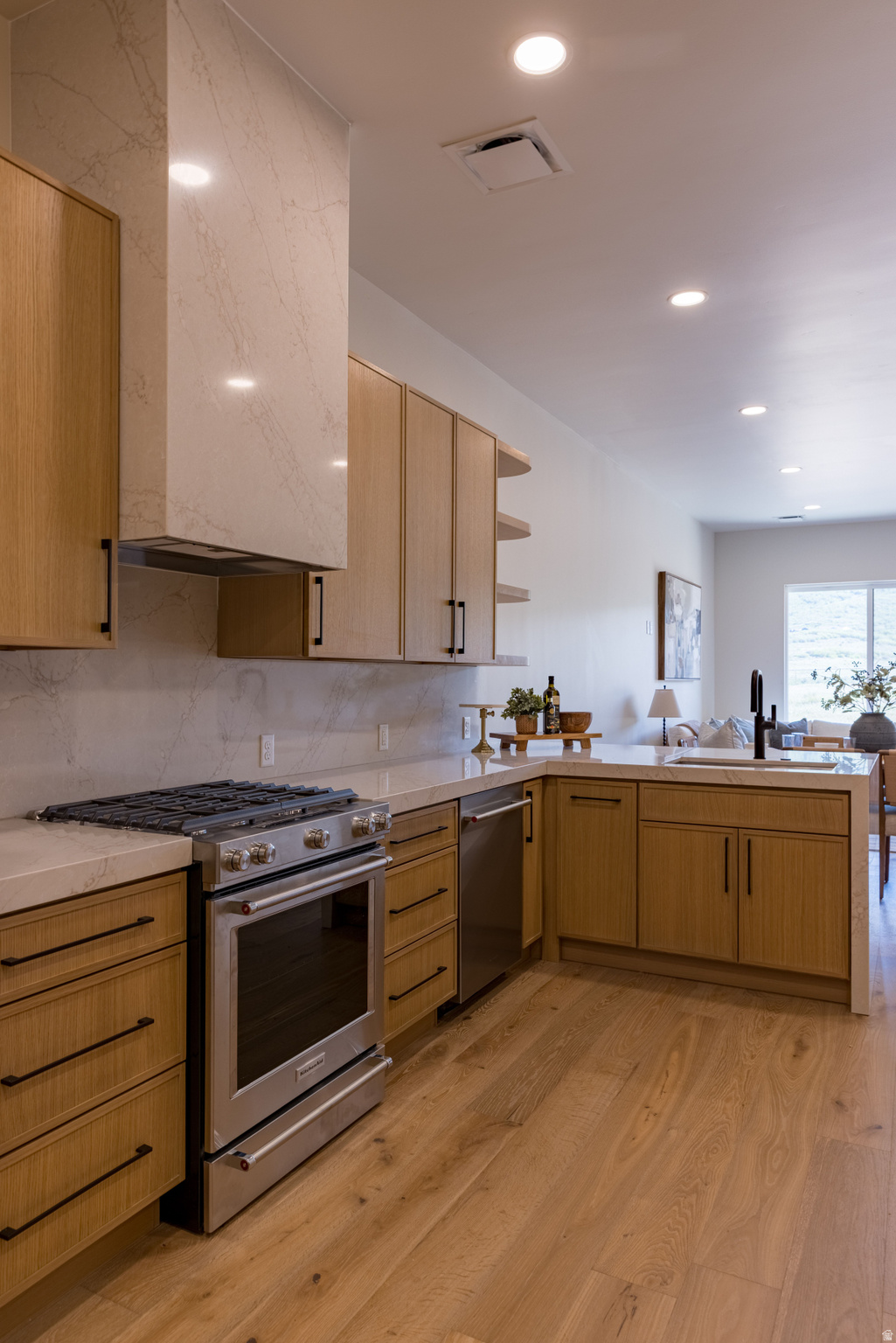 STUDIO CROSSING TOWNHOMES - Residential