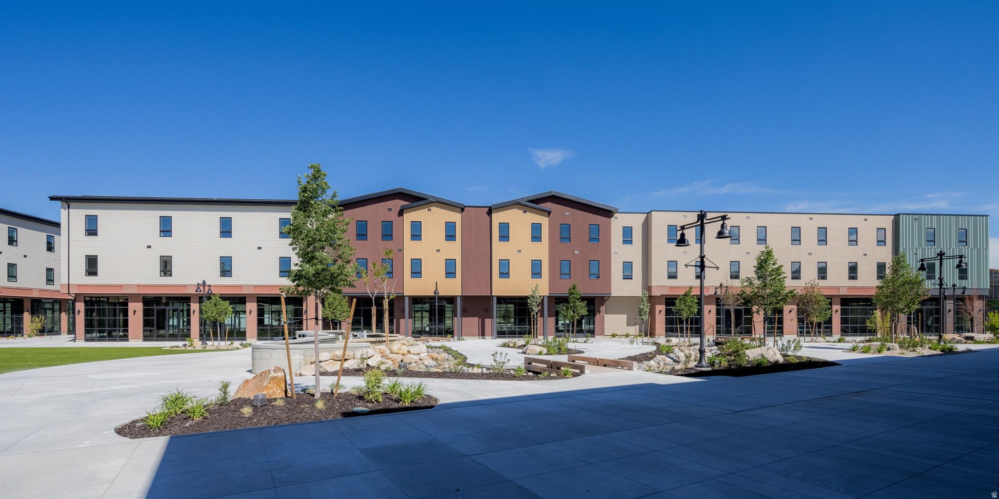 STUDIO CROSSING TOWNHOMES - Residential