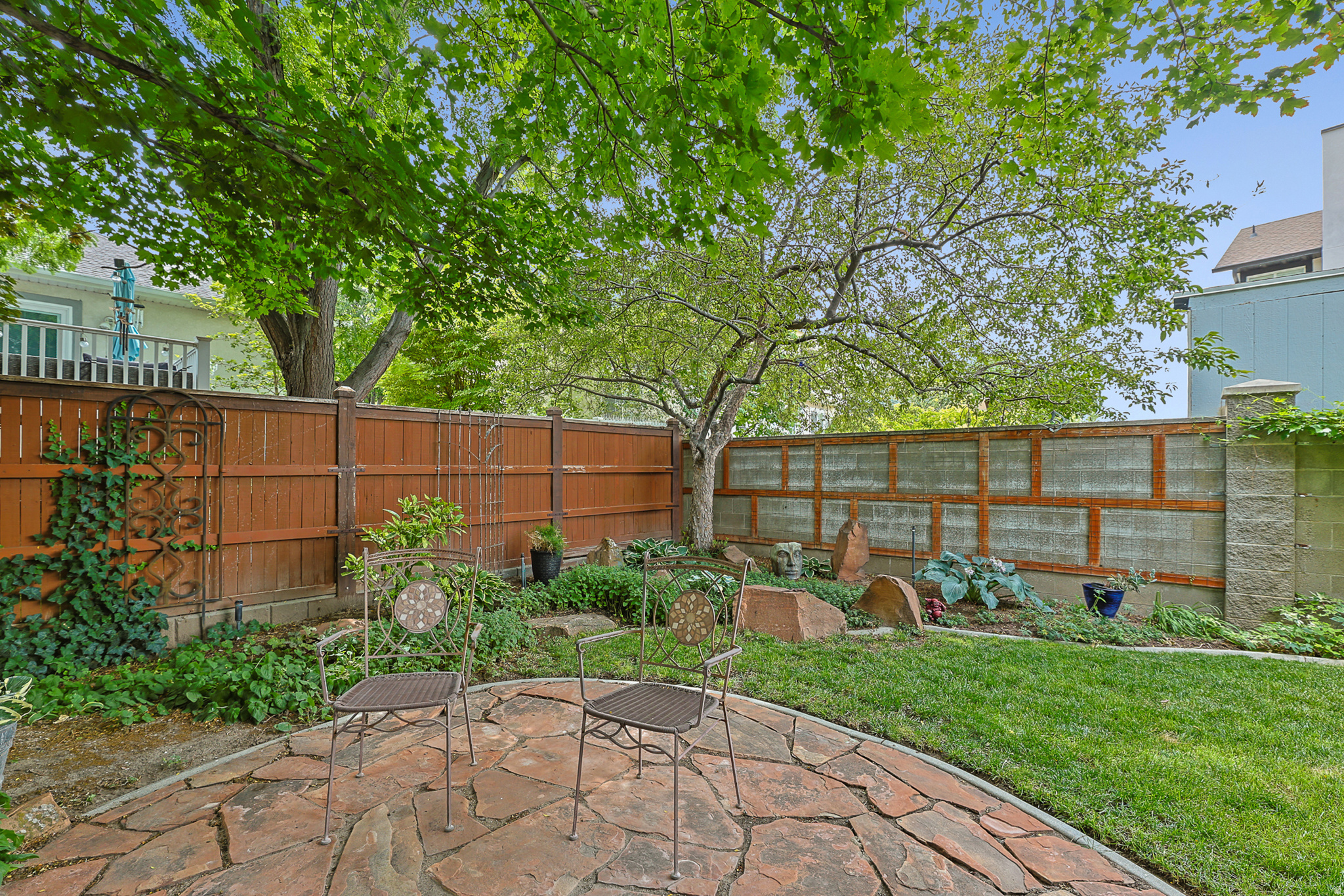 MEADOWS - Residential
