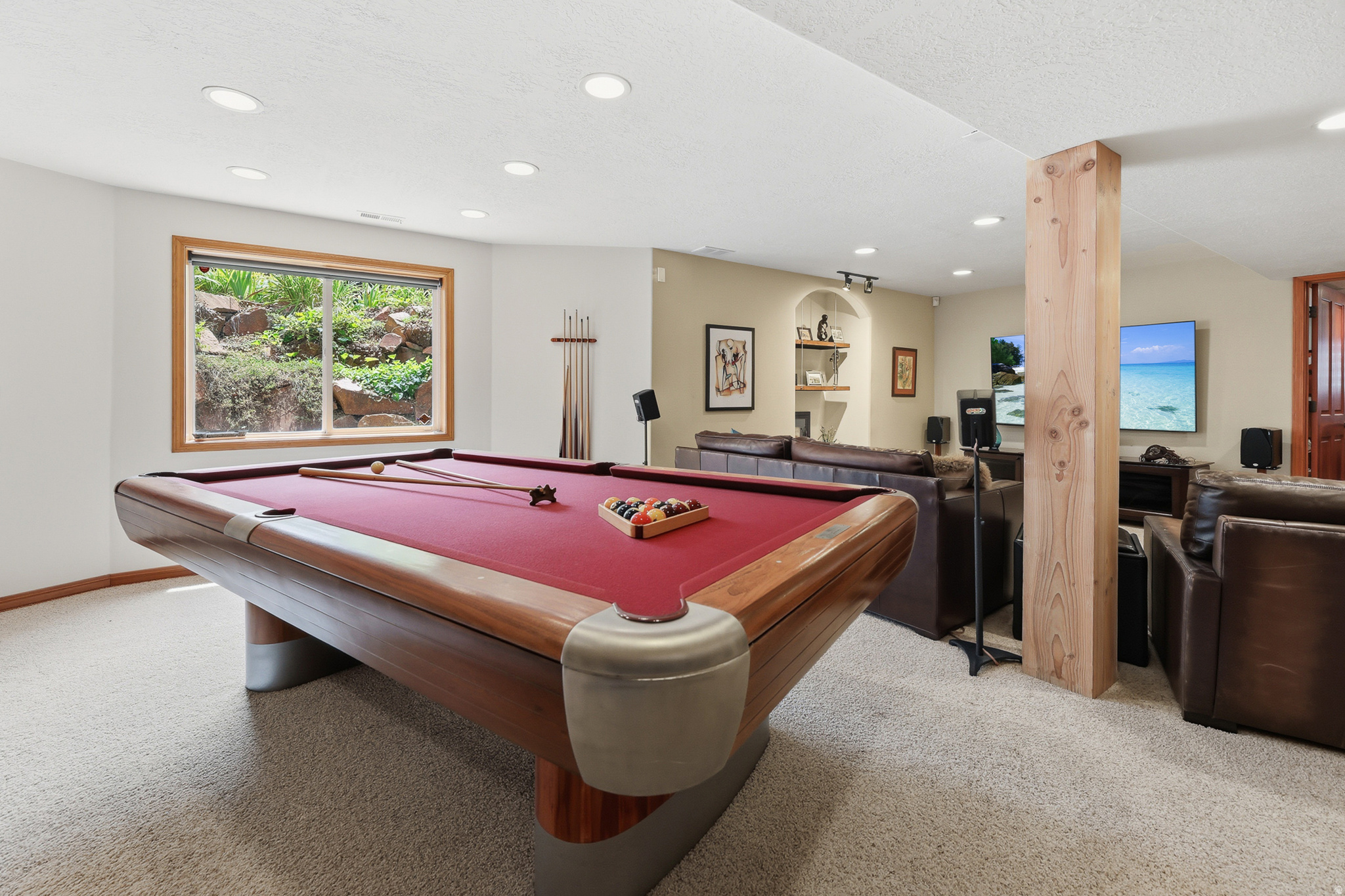 MEADOWS - Residential