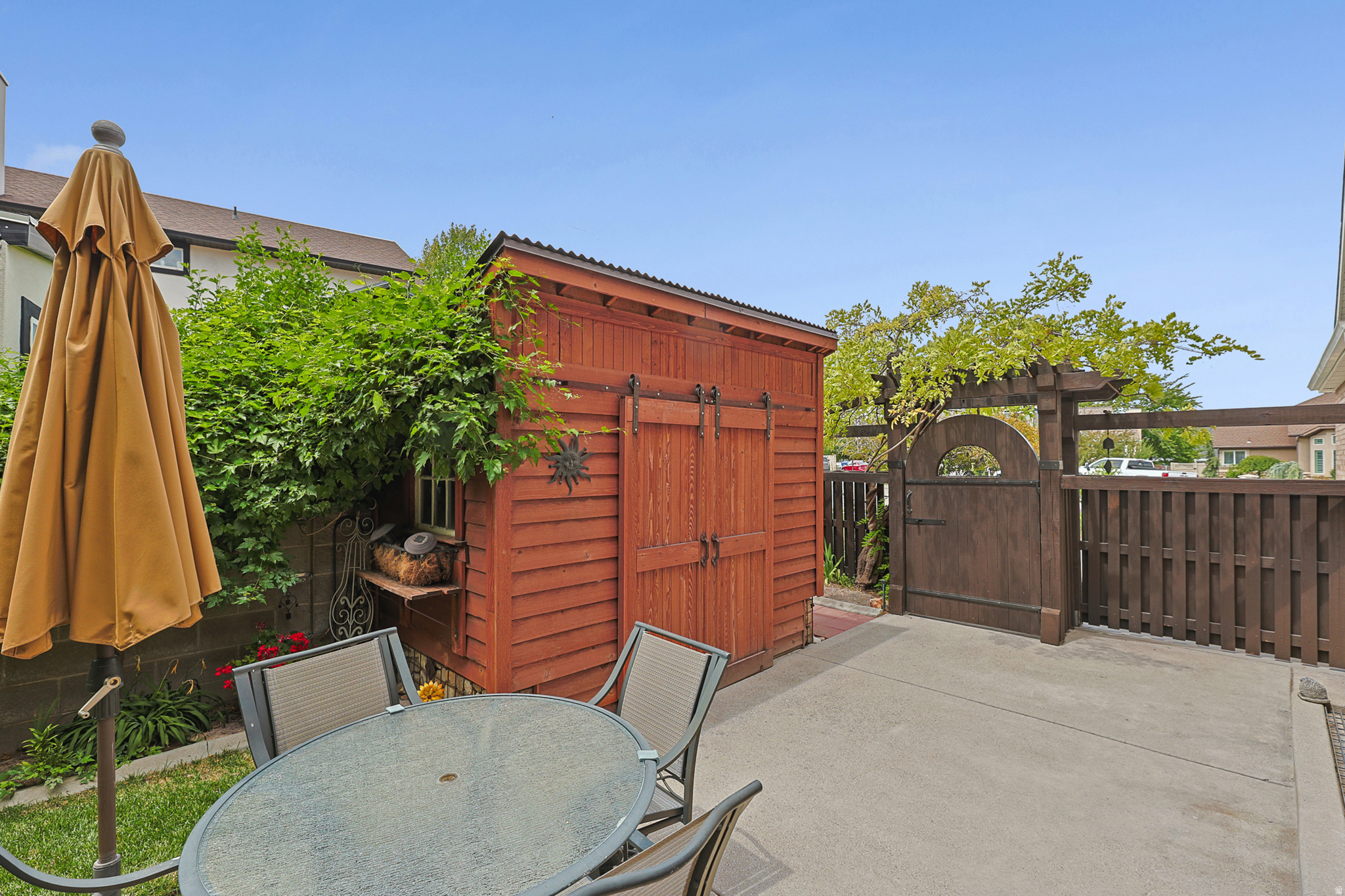MEADOWS - Residential