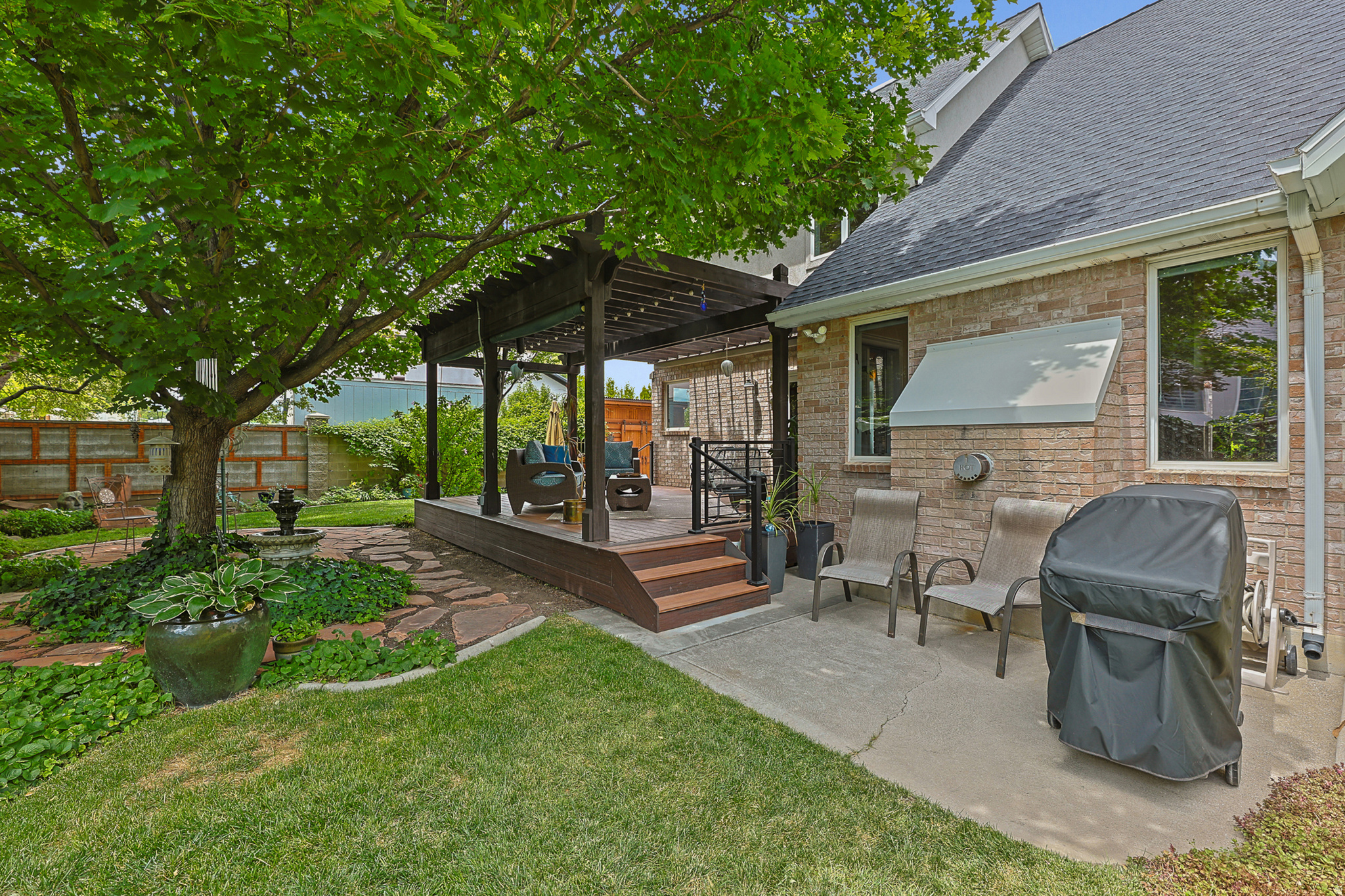 MEADOWS - Residential