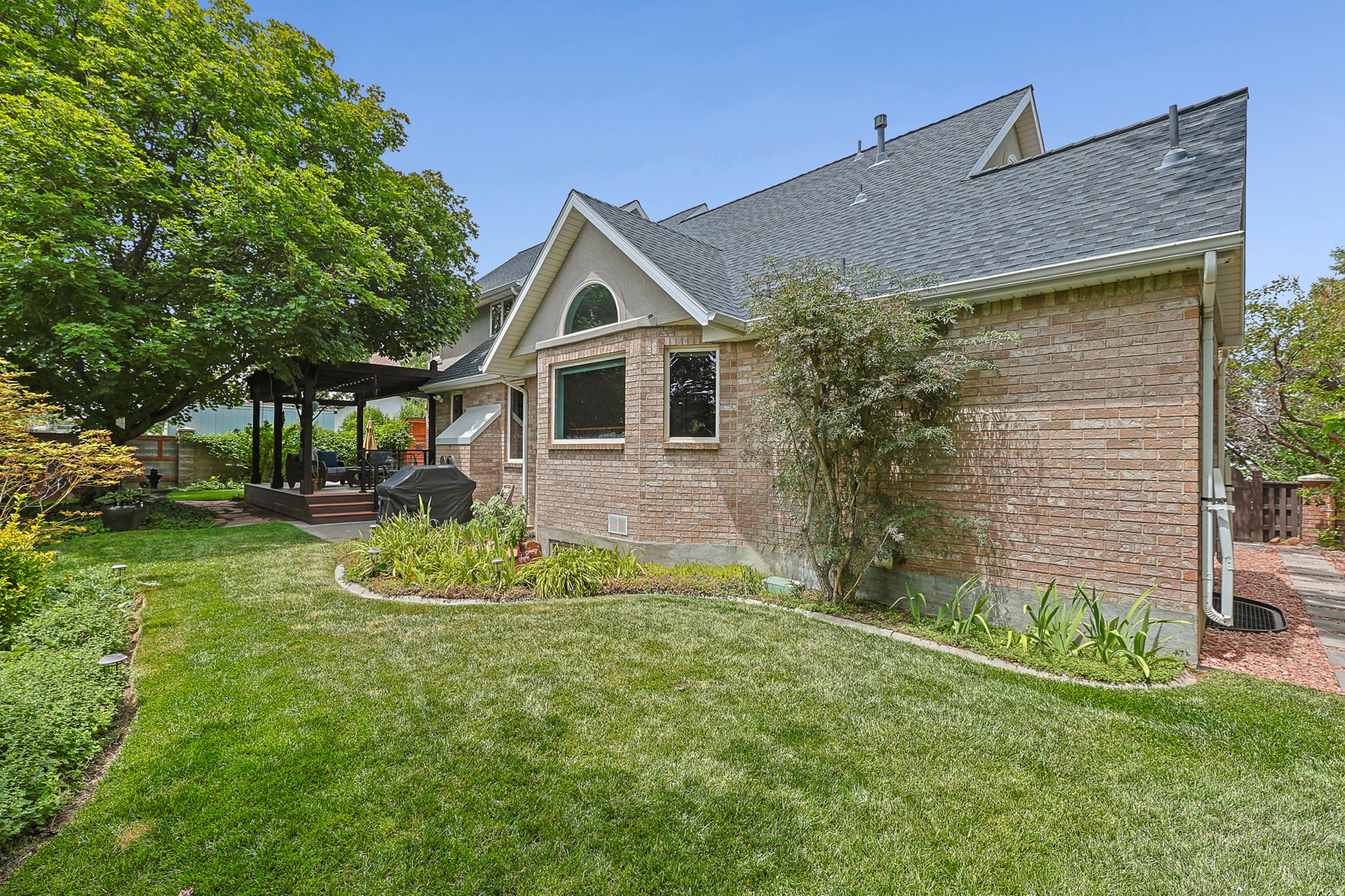 MEADOWS - Residential
