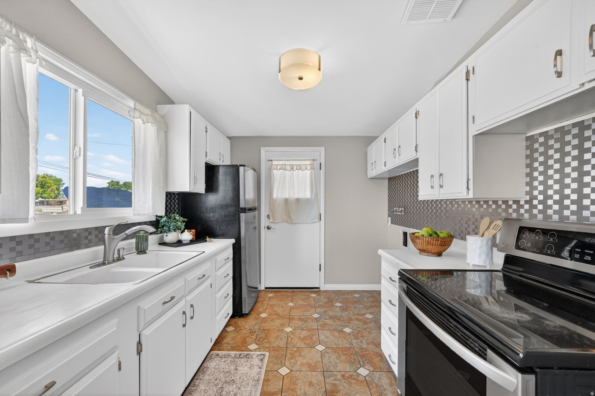 HILLSDALE SUB - Residential