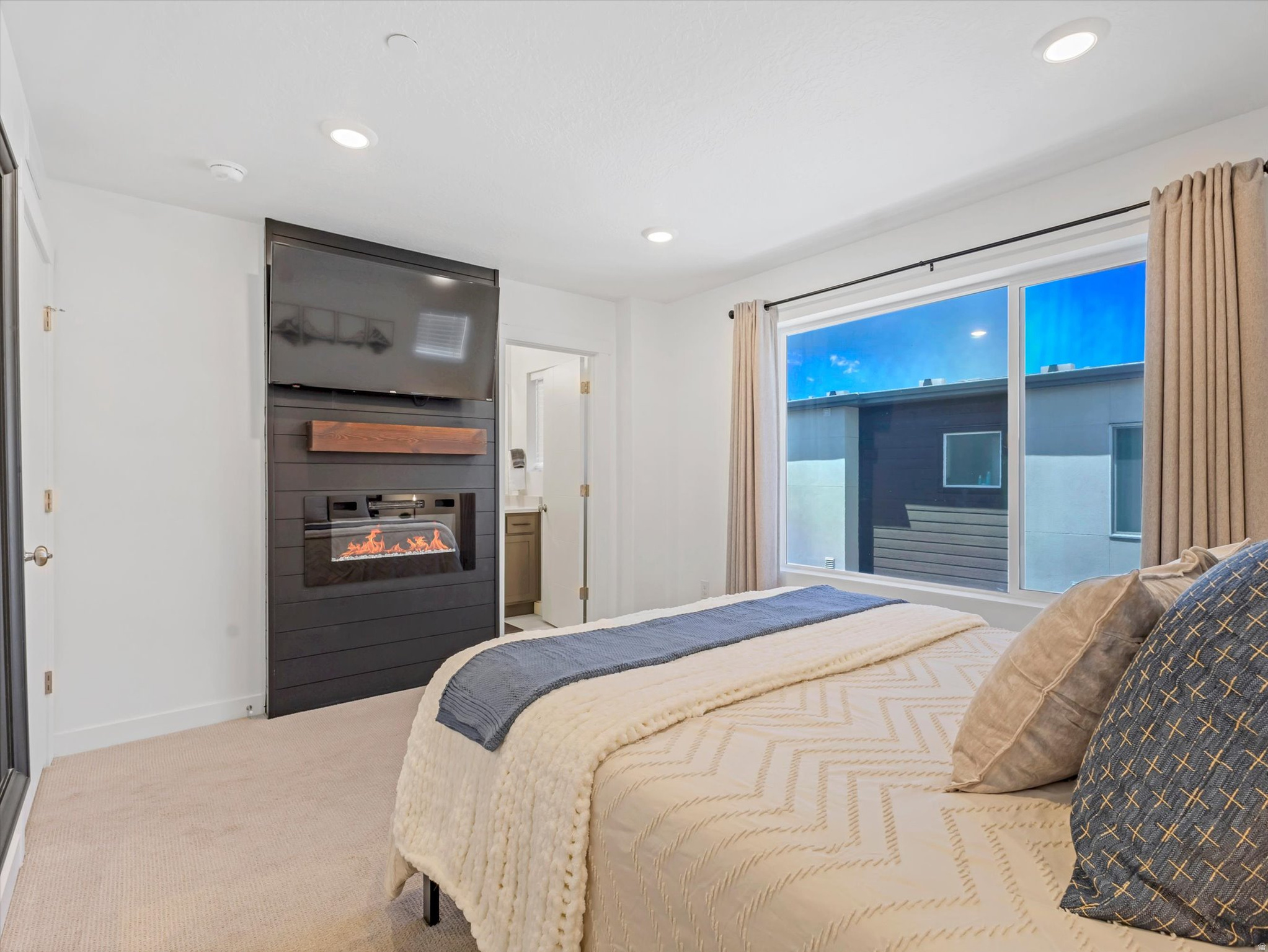 AZURE PLACE - Residential