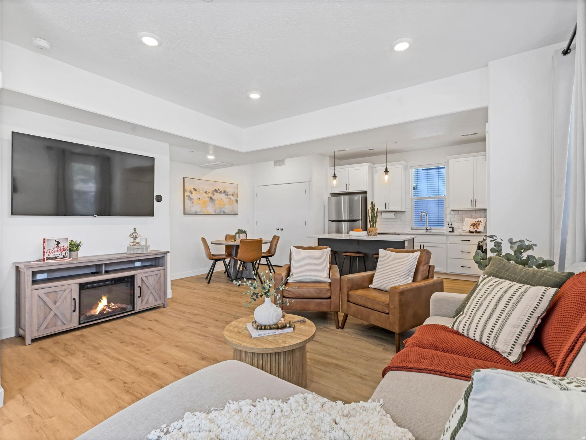 AZURE PLACE - Residential