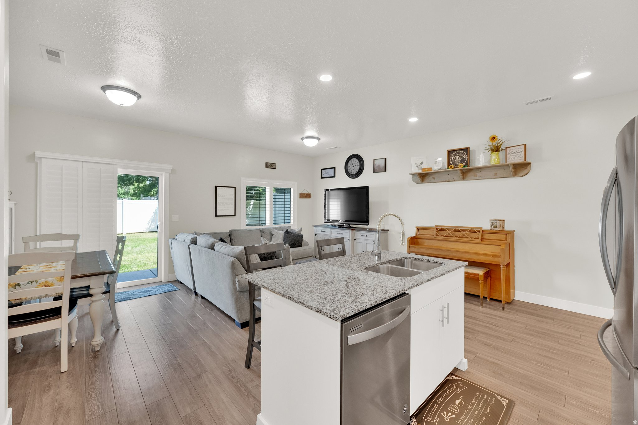 PROMINENCE POINT SUB - Residential