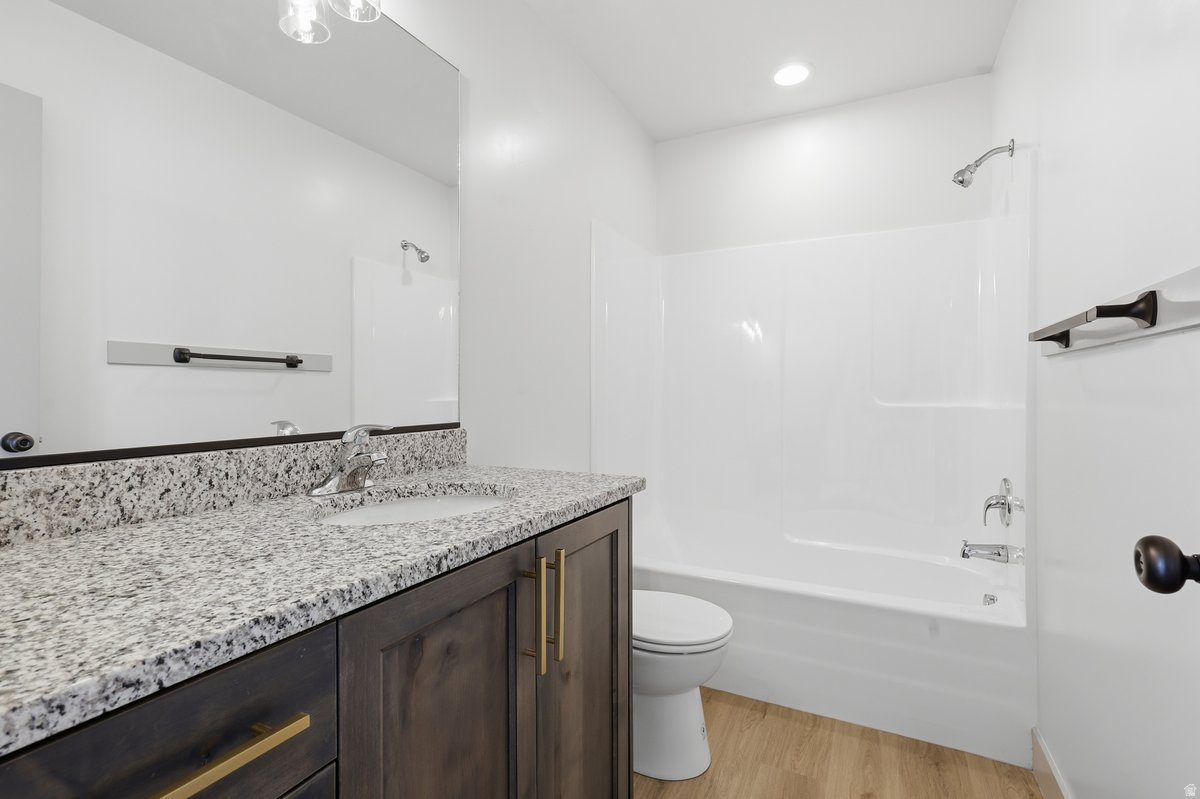 COBBLE CREEK TOWNHOMES - Residential