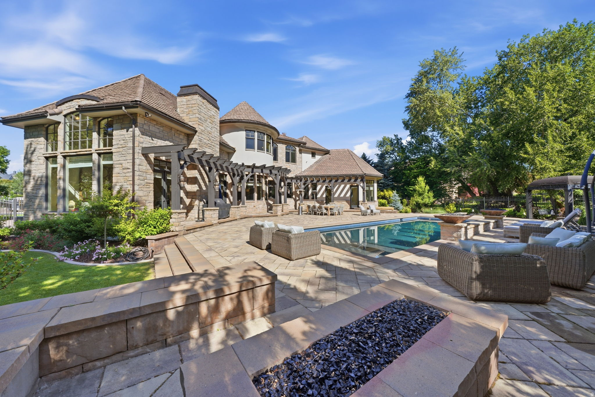 THE BERKSHIRES - Residential