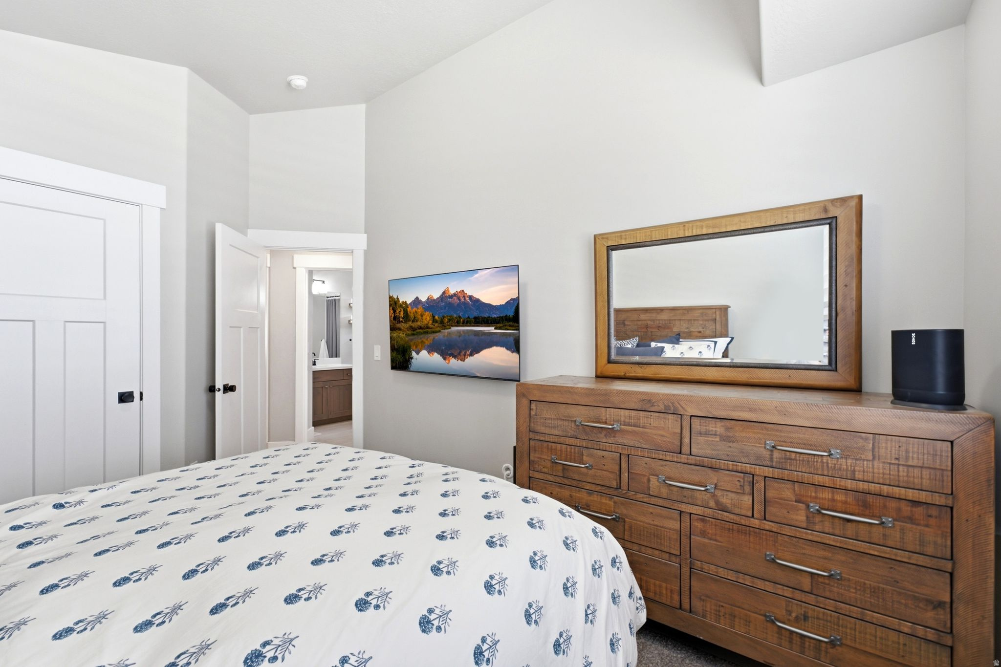 OVERLAKE ESTATES - Residential