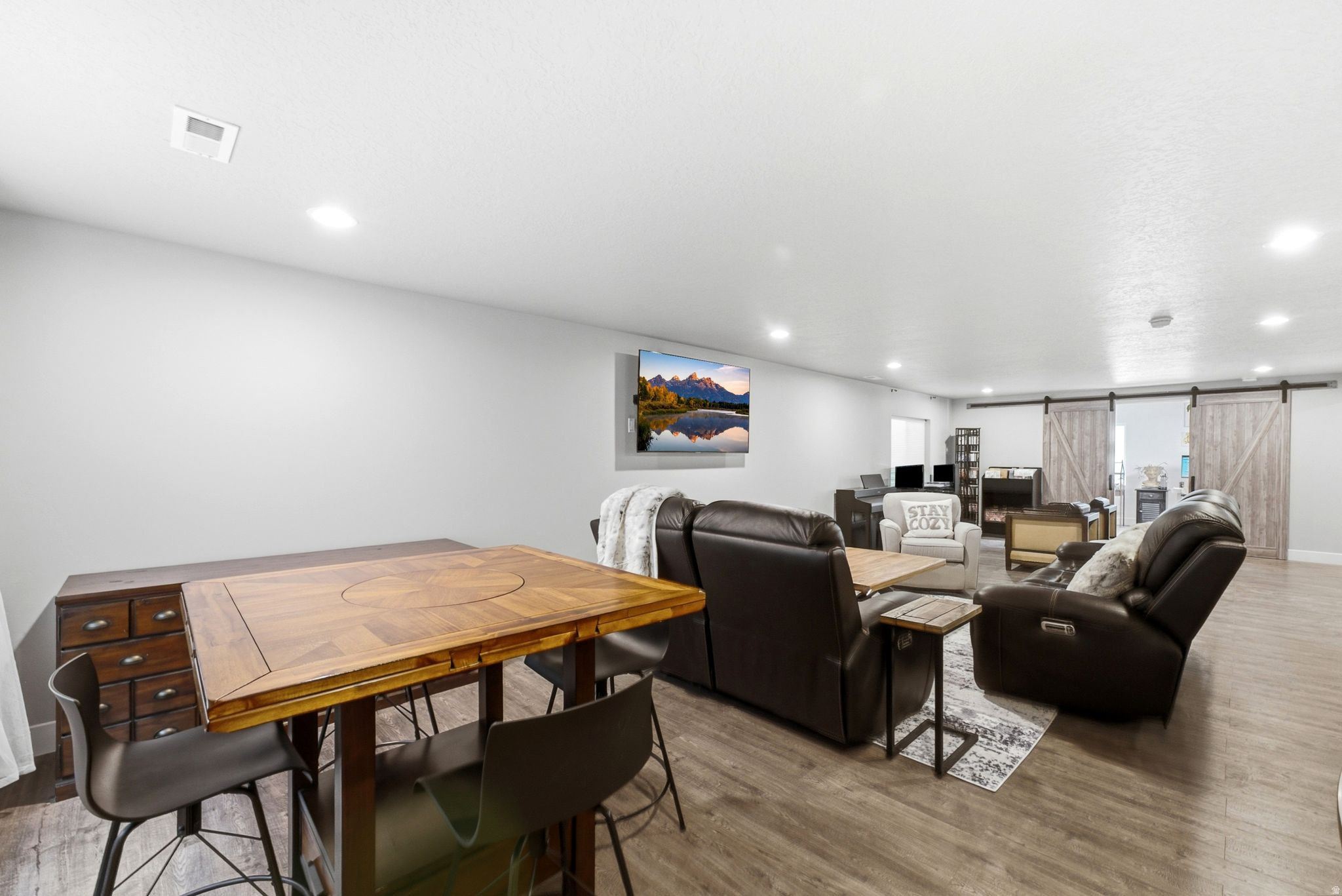 OVERLAKE ESTATES - Residential