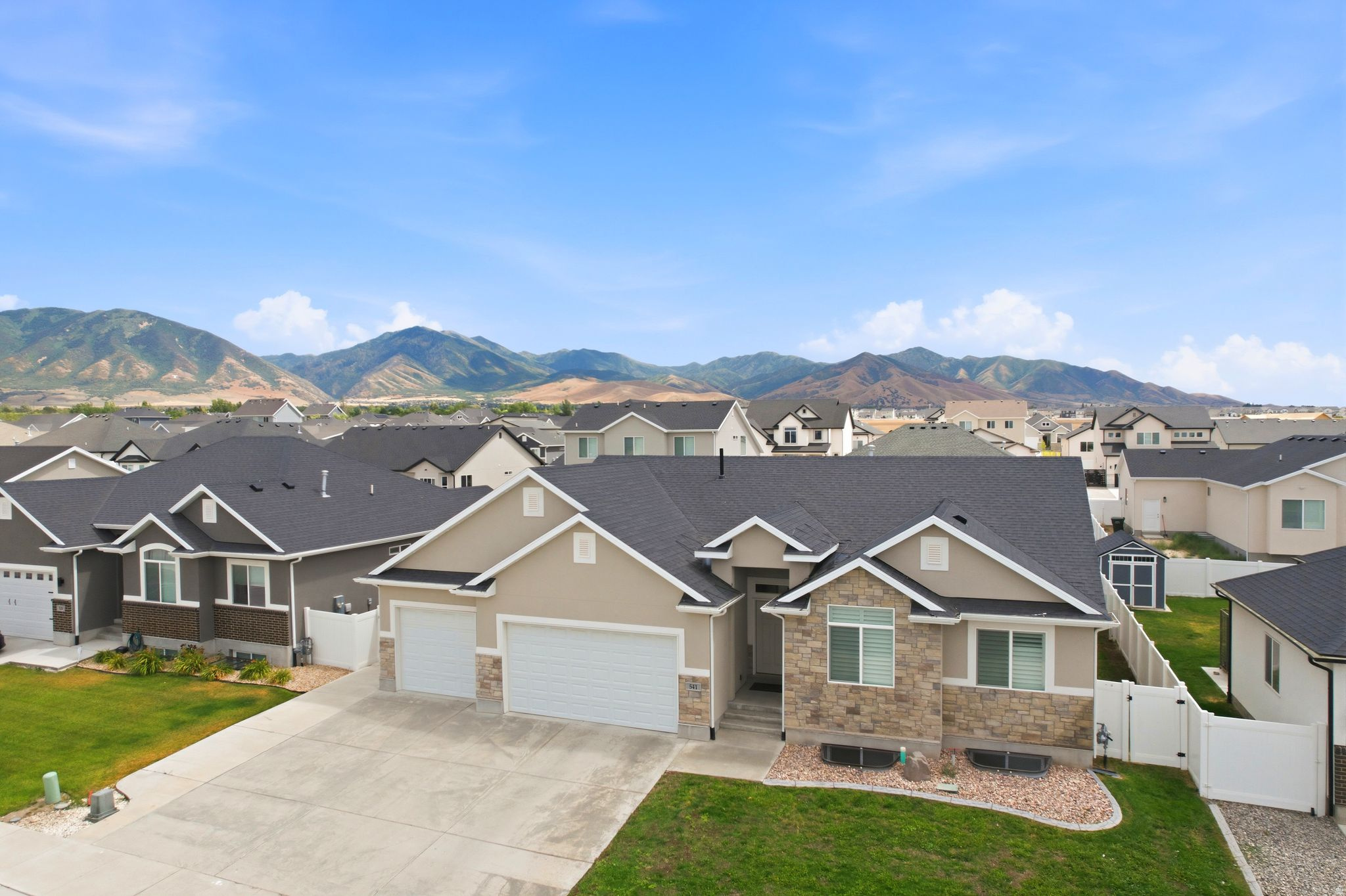 OVERLAKE ESTATES - Residential