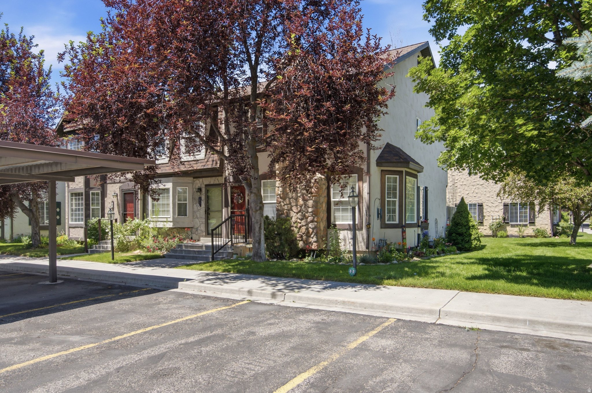 THE HAMLET - Residential