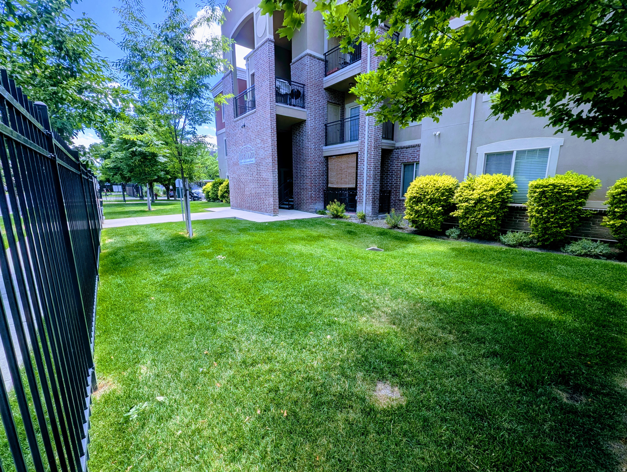 BELMONT - Residential