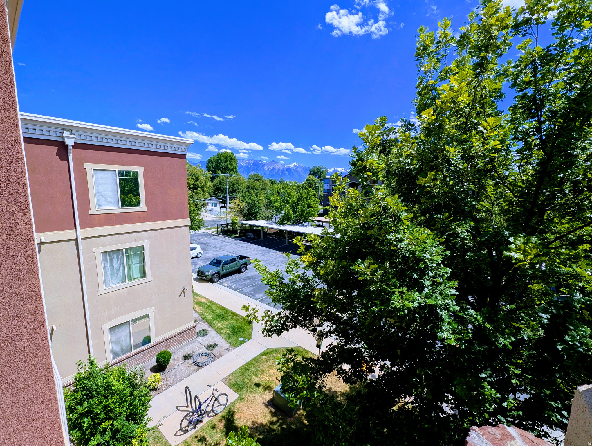 BELMONT - Residential