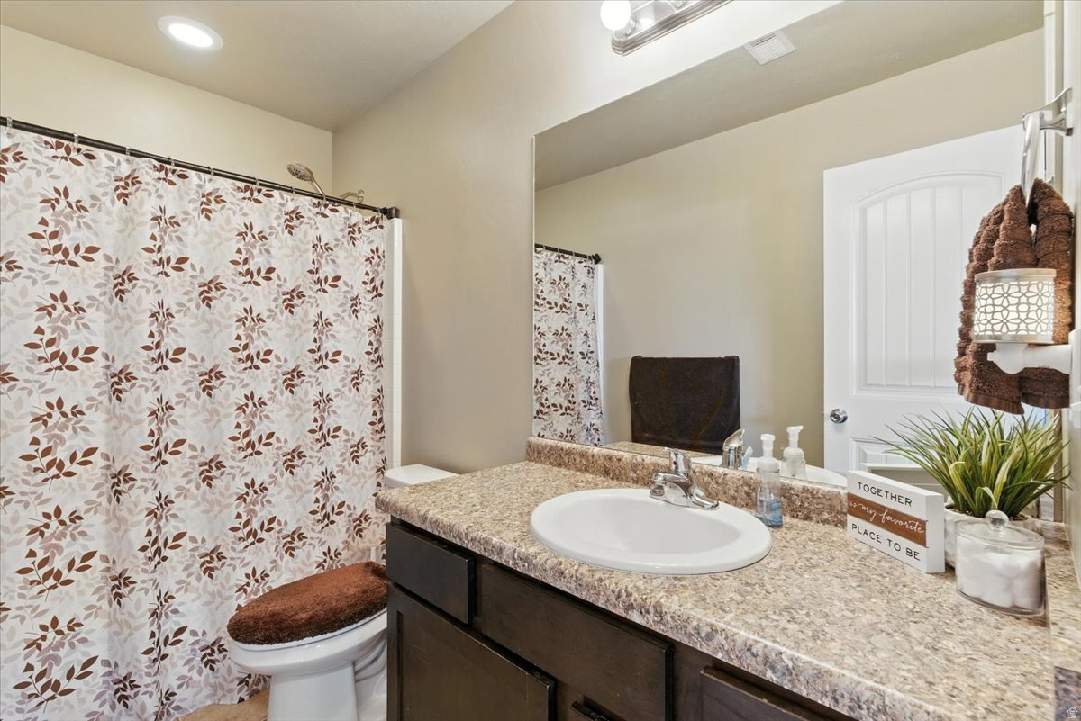 ANGEL STREET TOWNHOM - Residential