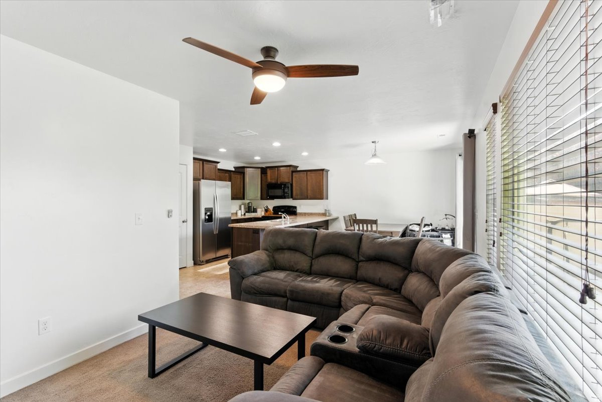 ANGEL STREET TOWNHOM - Residential
