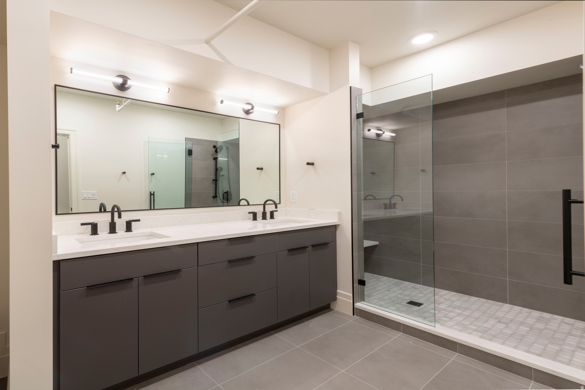 TELEGRAPH EXCHANGE - Residential