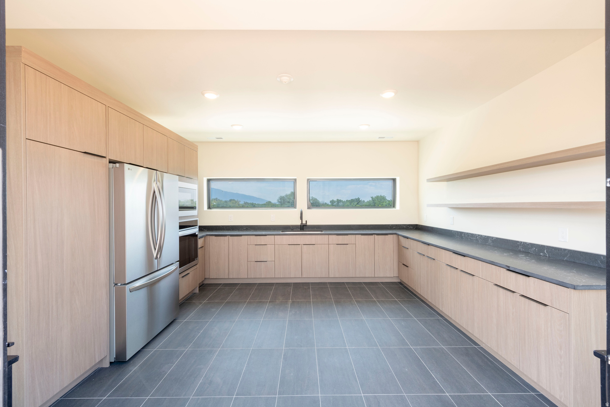 TELEGRAPH EXCHANGE - Residential
