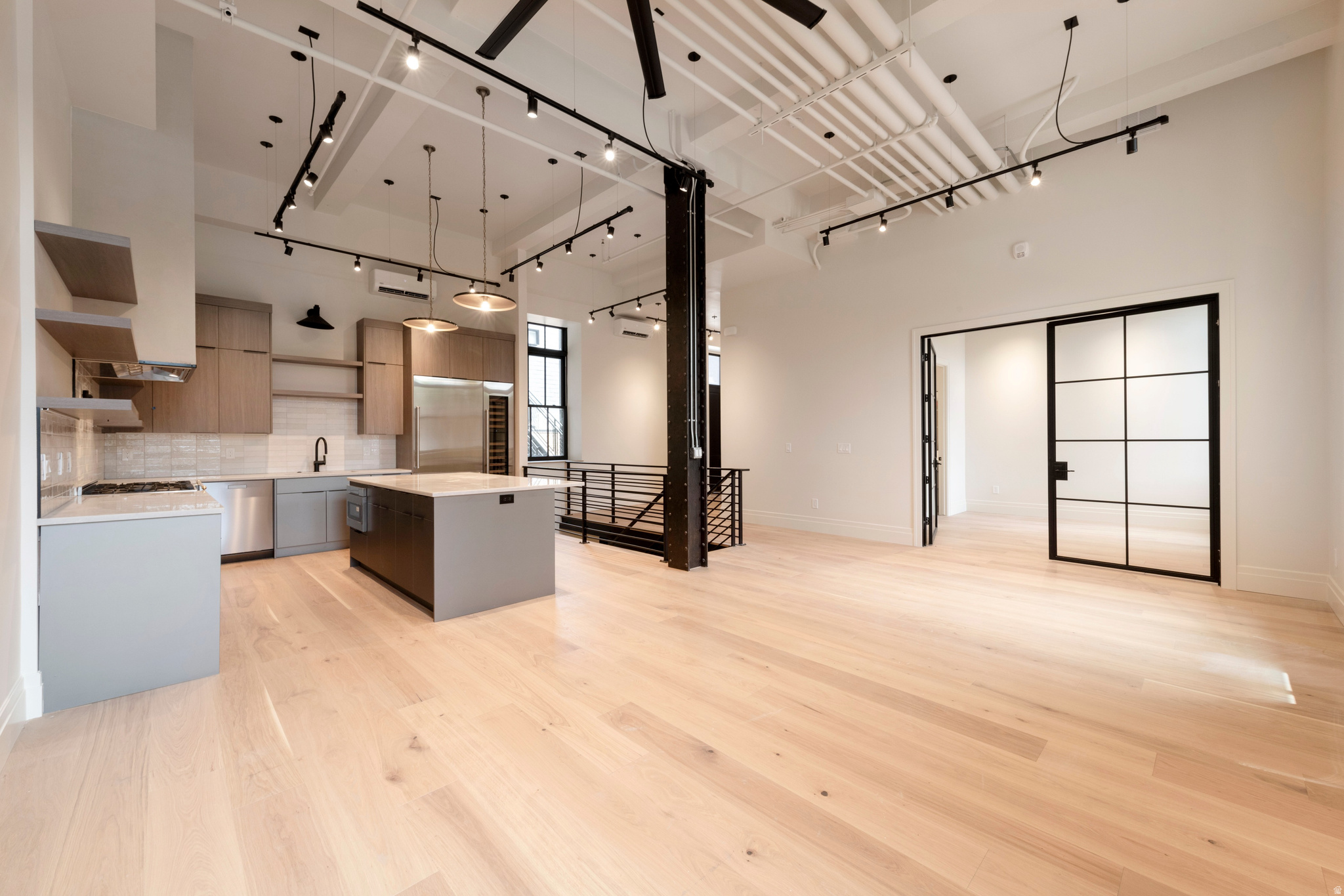 TELEGRAPH EXCHANGE - Residential