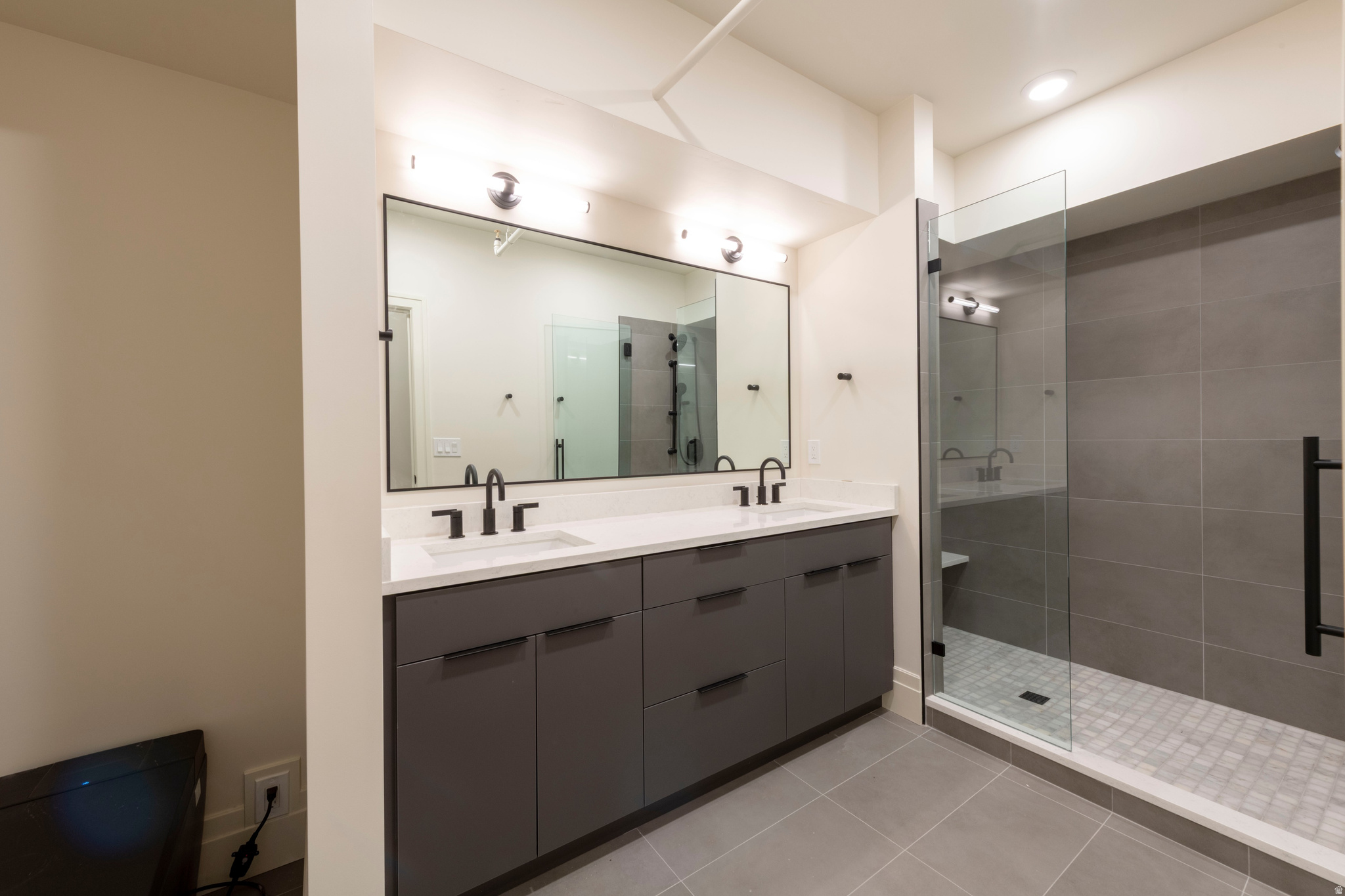 TELEGRAPH EXCHANGE - Residential