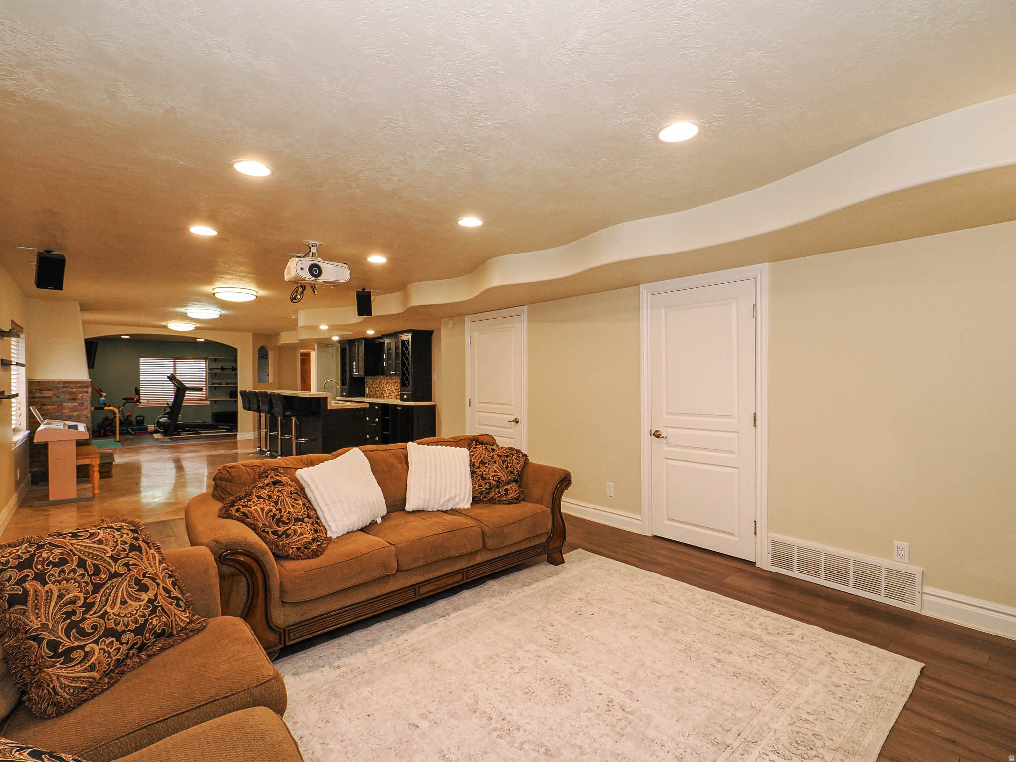 IVORY CROSSING NO 2 - Residential