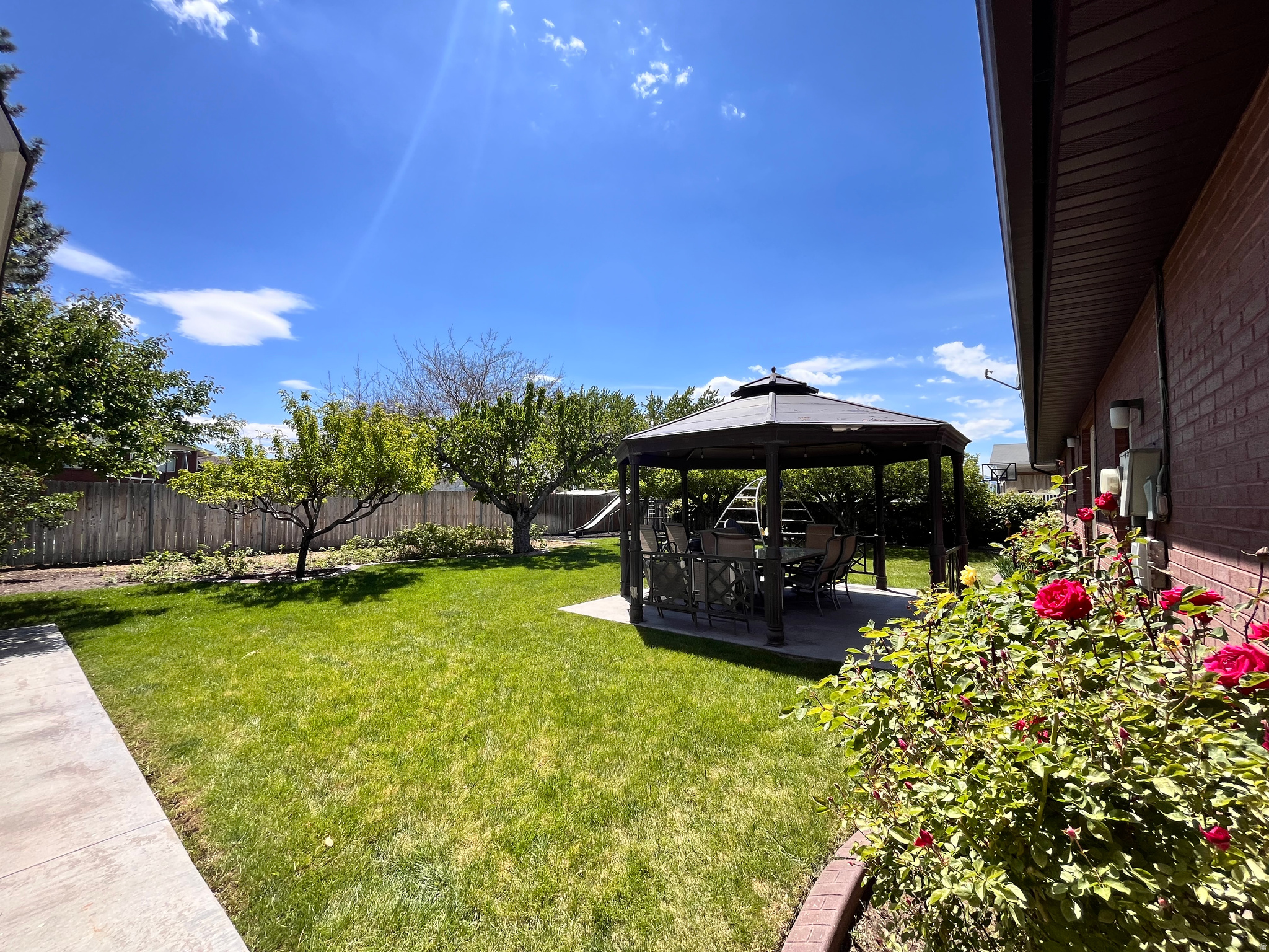 RIDGE - Residential