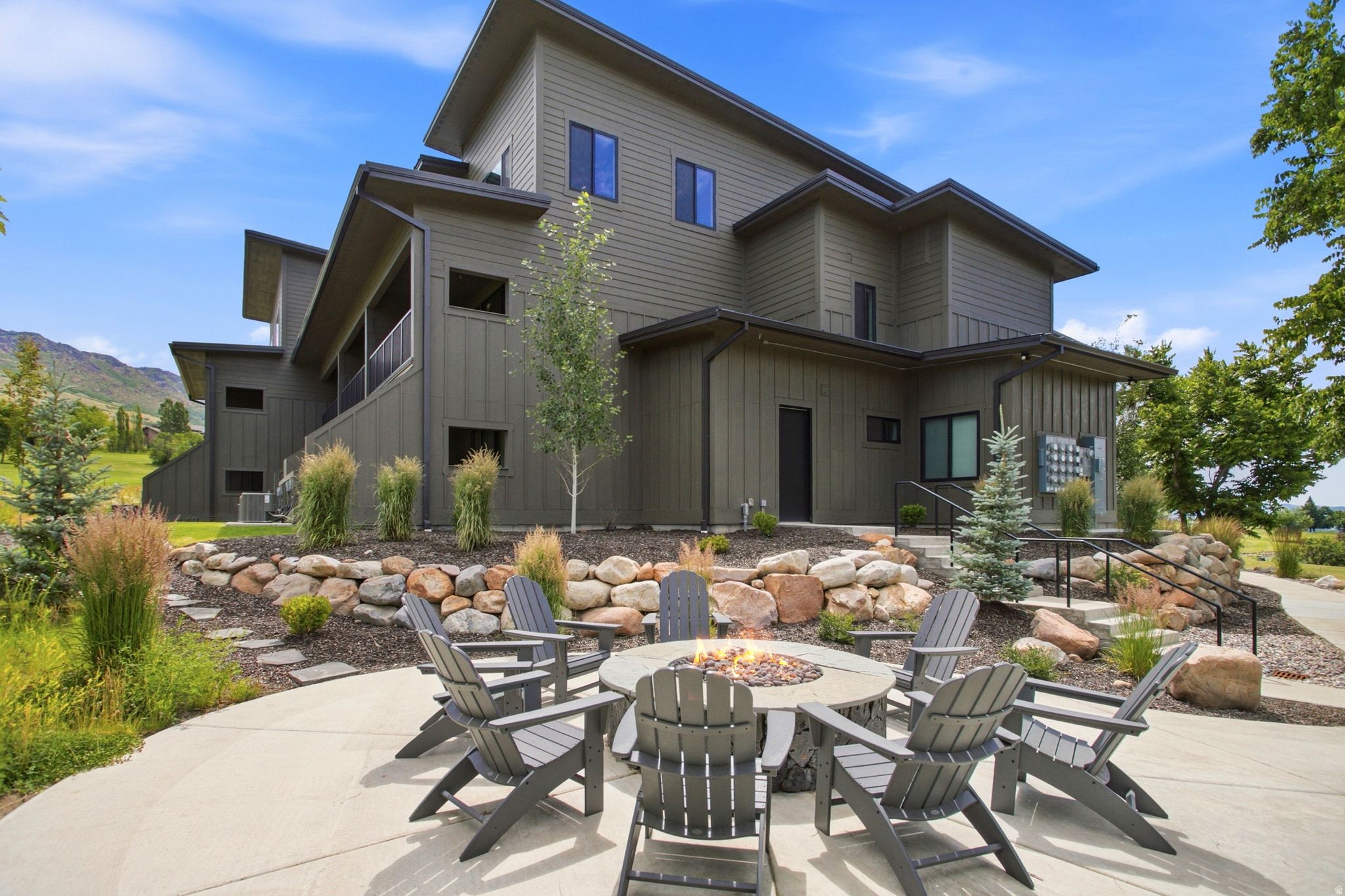 THE POINTE AT WOLF CREEK - Residential