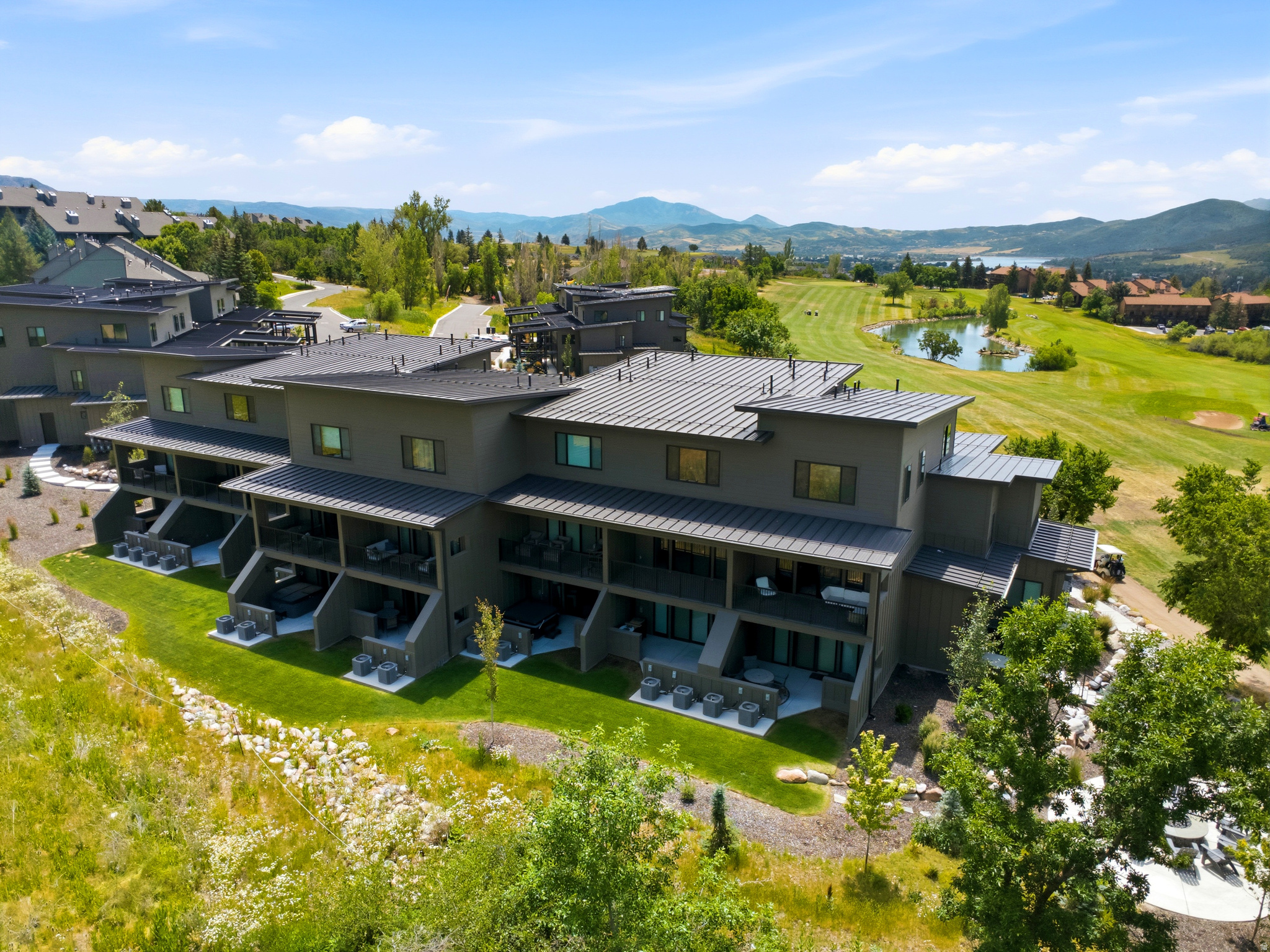 THE POINTE AT WOLF CREEK - Residential
