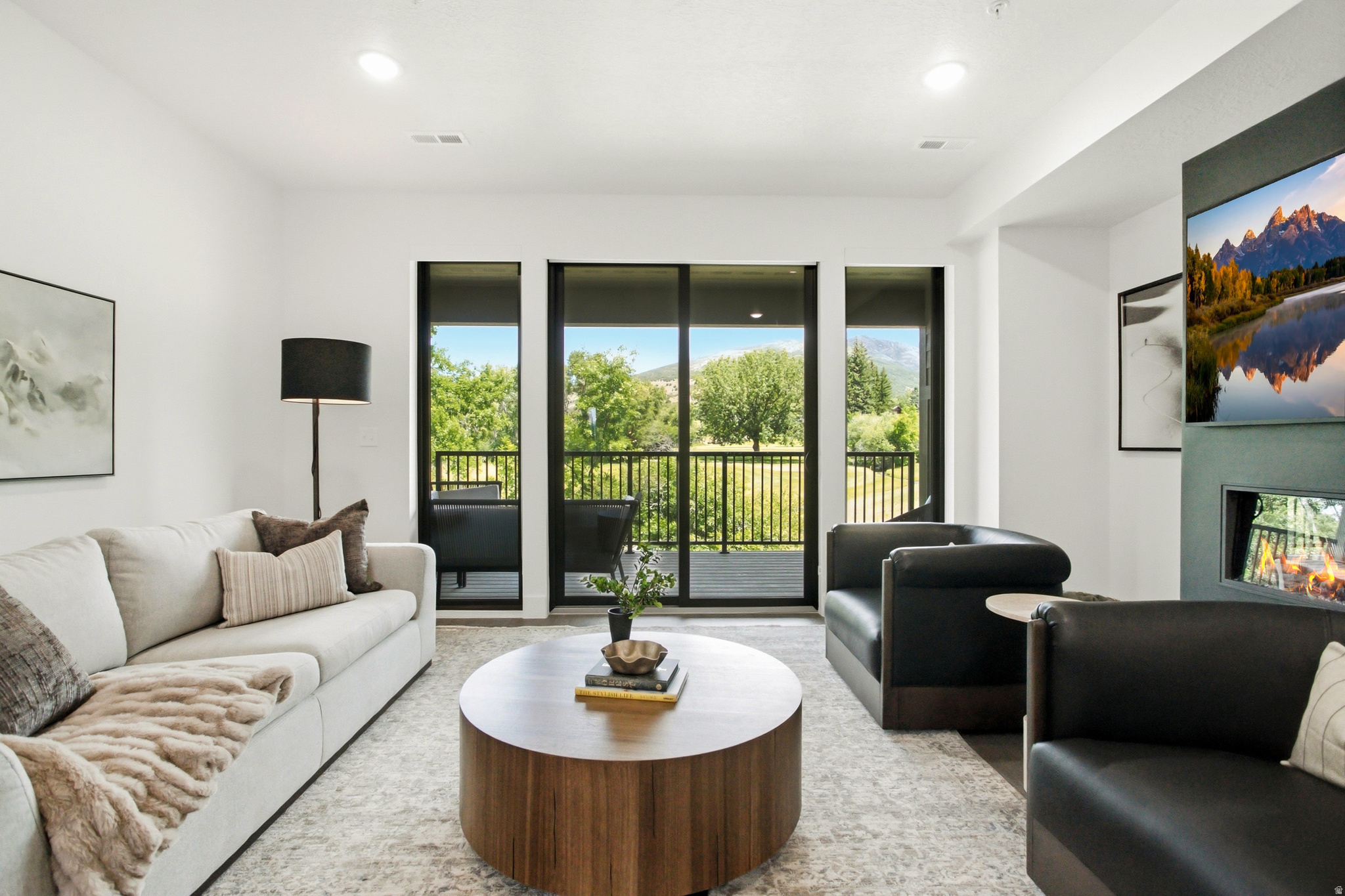 THE POINTE AT WOLF CREEK - Residential