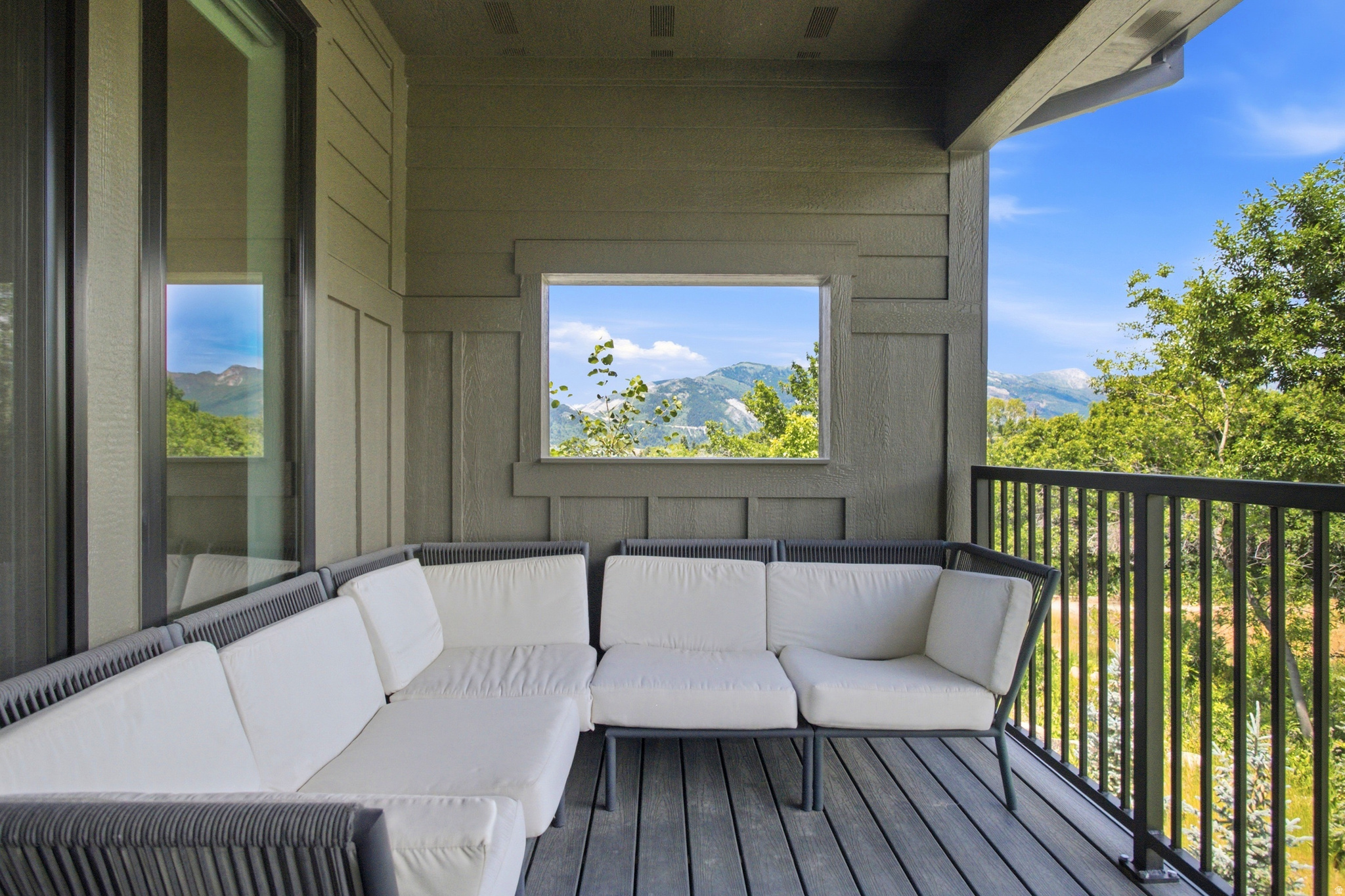 THE POINTE AT WOLF CREEK - Residential