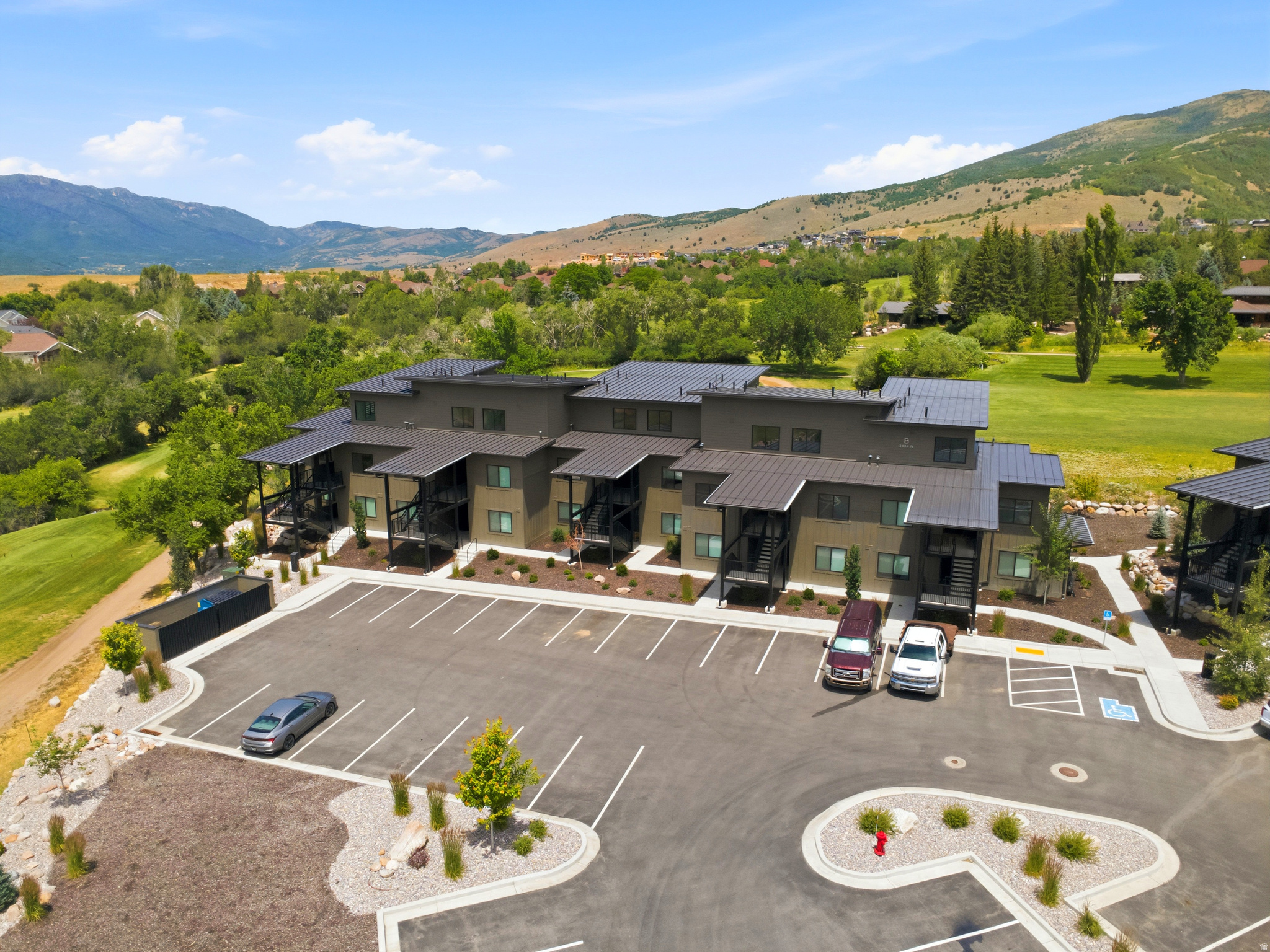 THE POINTE AT WOLF CREEK - Residential