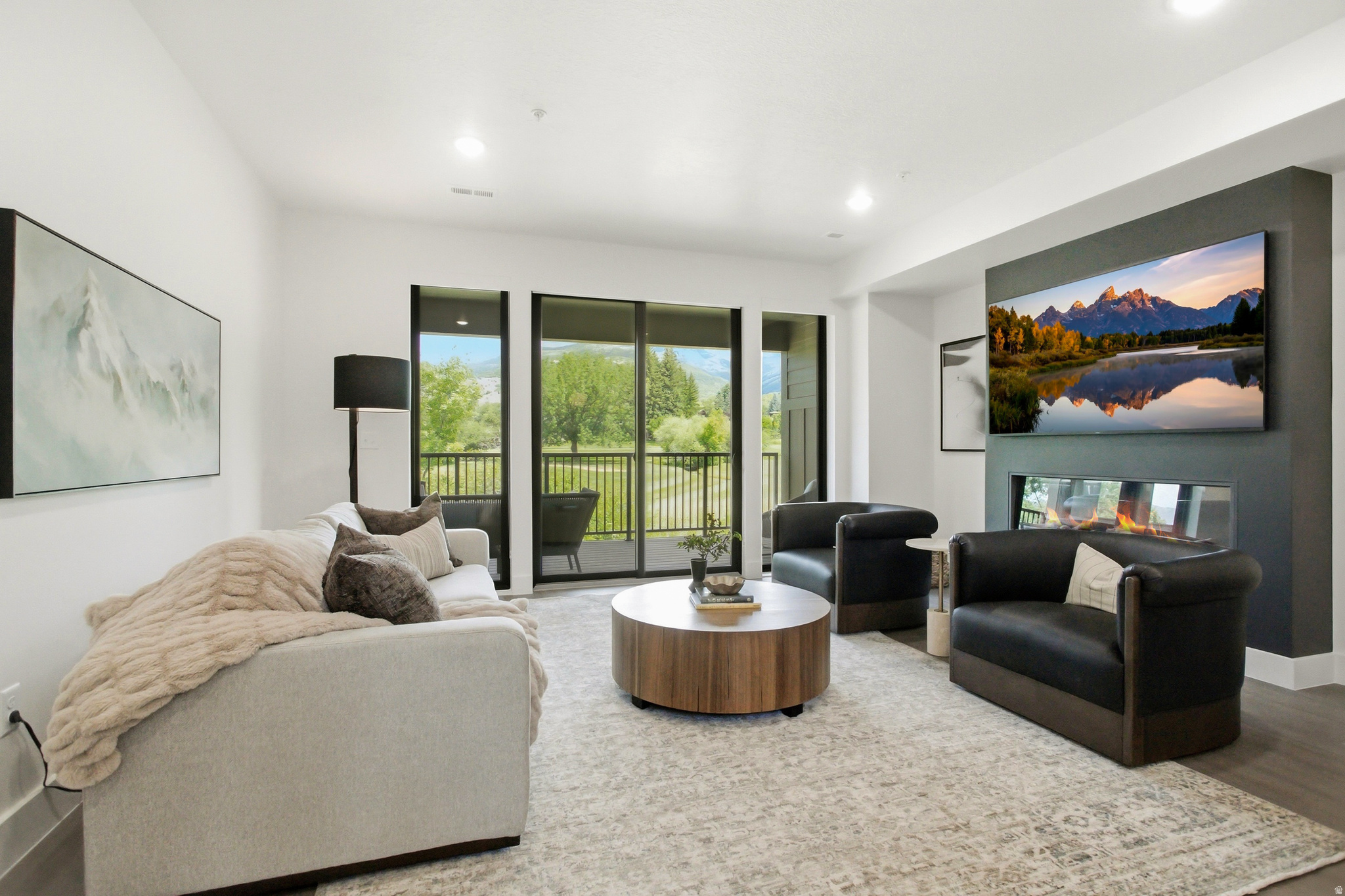 THE POINTE AT WOLF CREEK - Residential